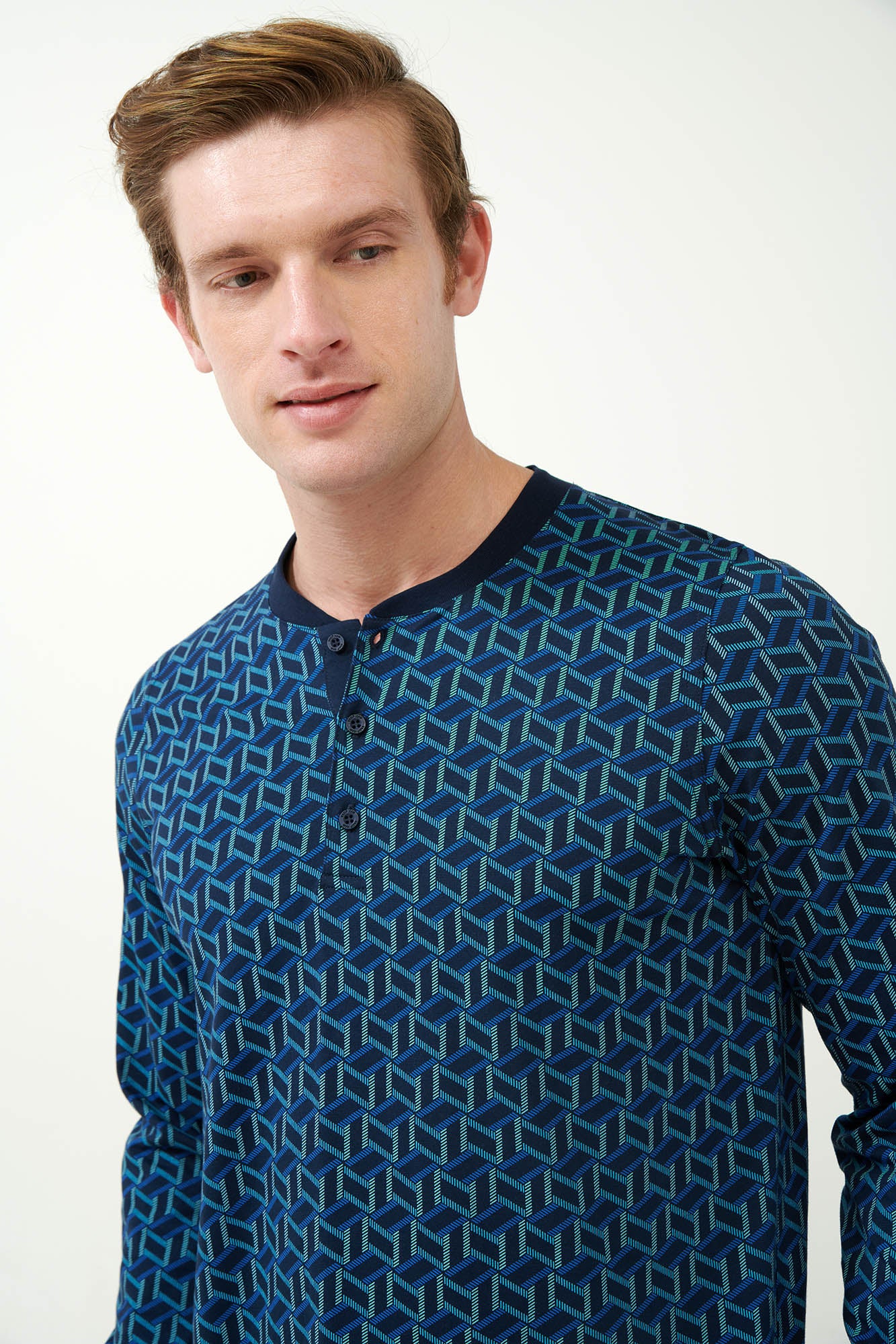 https://assets.vampfashion.com/SOFTONE_TMP_IMAGES/2_0737192037.jpg