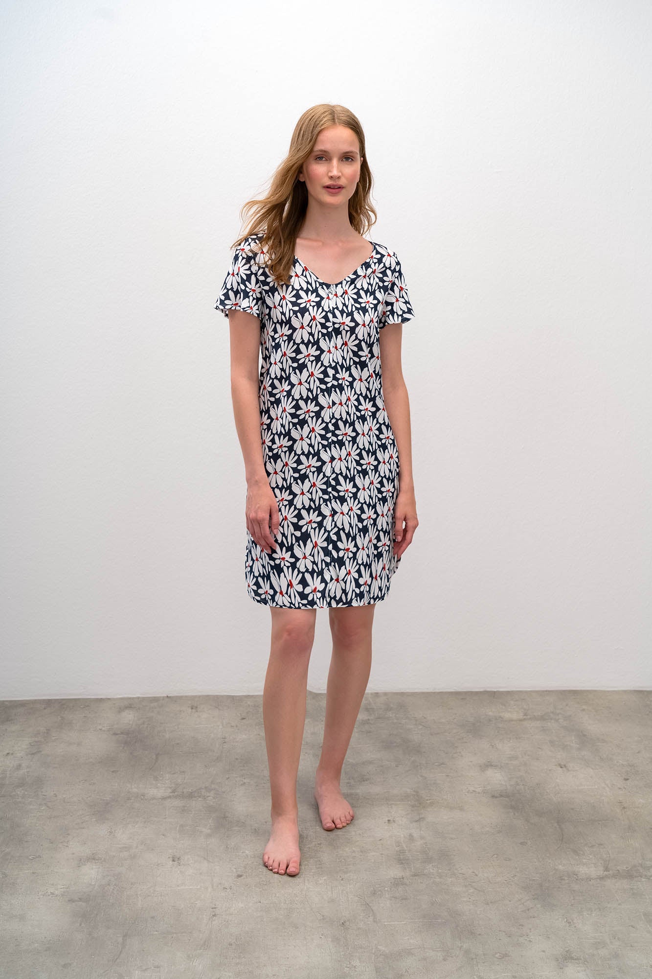 https://assets.vampfashion.com/SOFTONE_TMP_IMAGES/2_0747665666.jpg