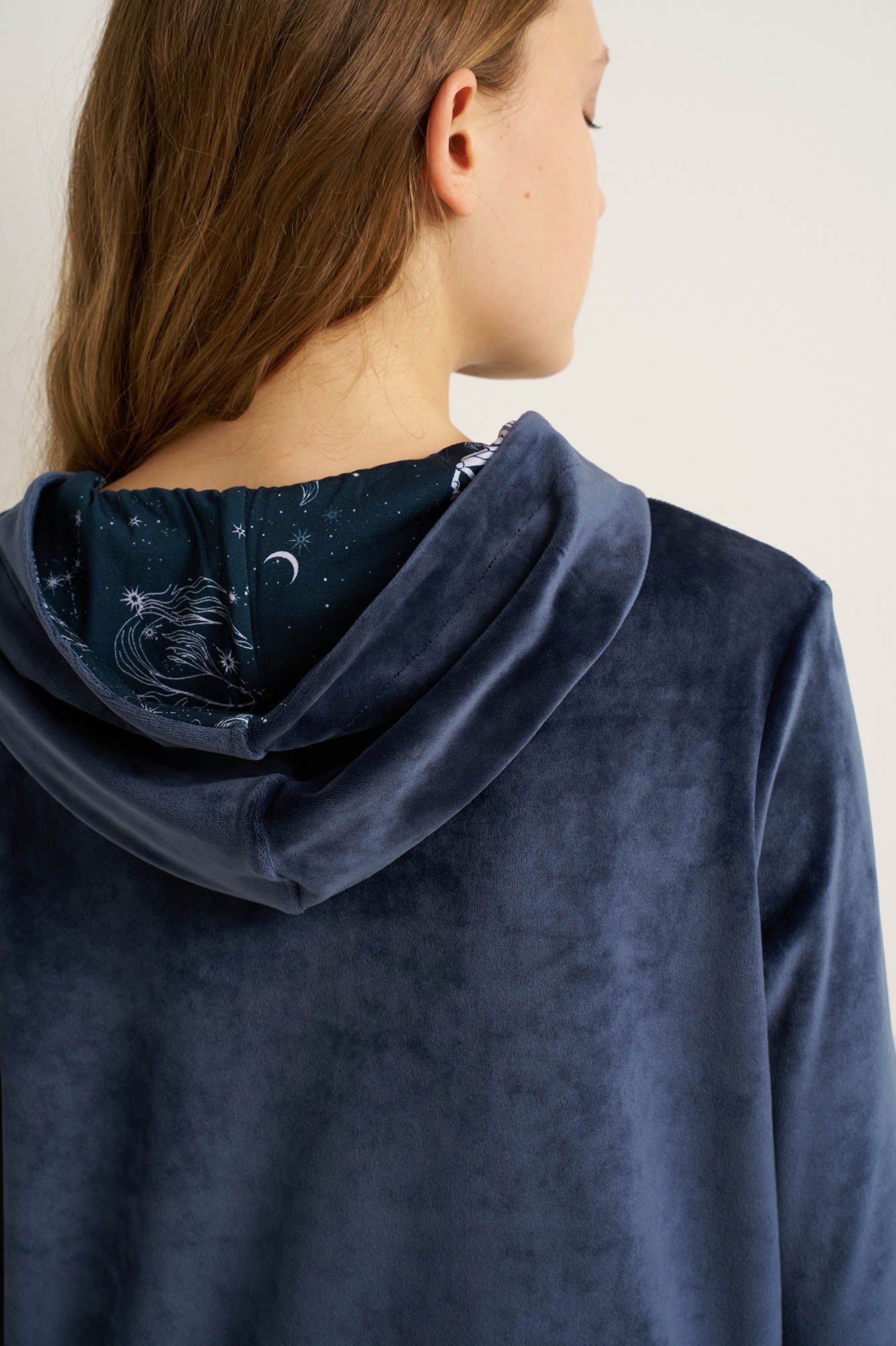 https://assets.vampfashion.com/SOFTONE_TMP_IMAGES/2_0747772925.jpg
