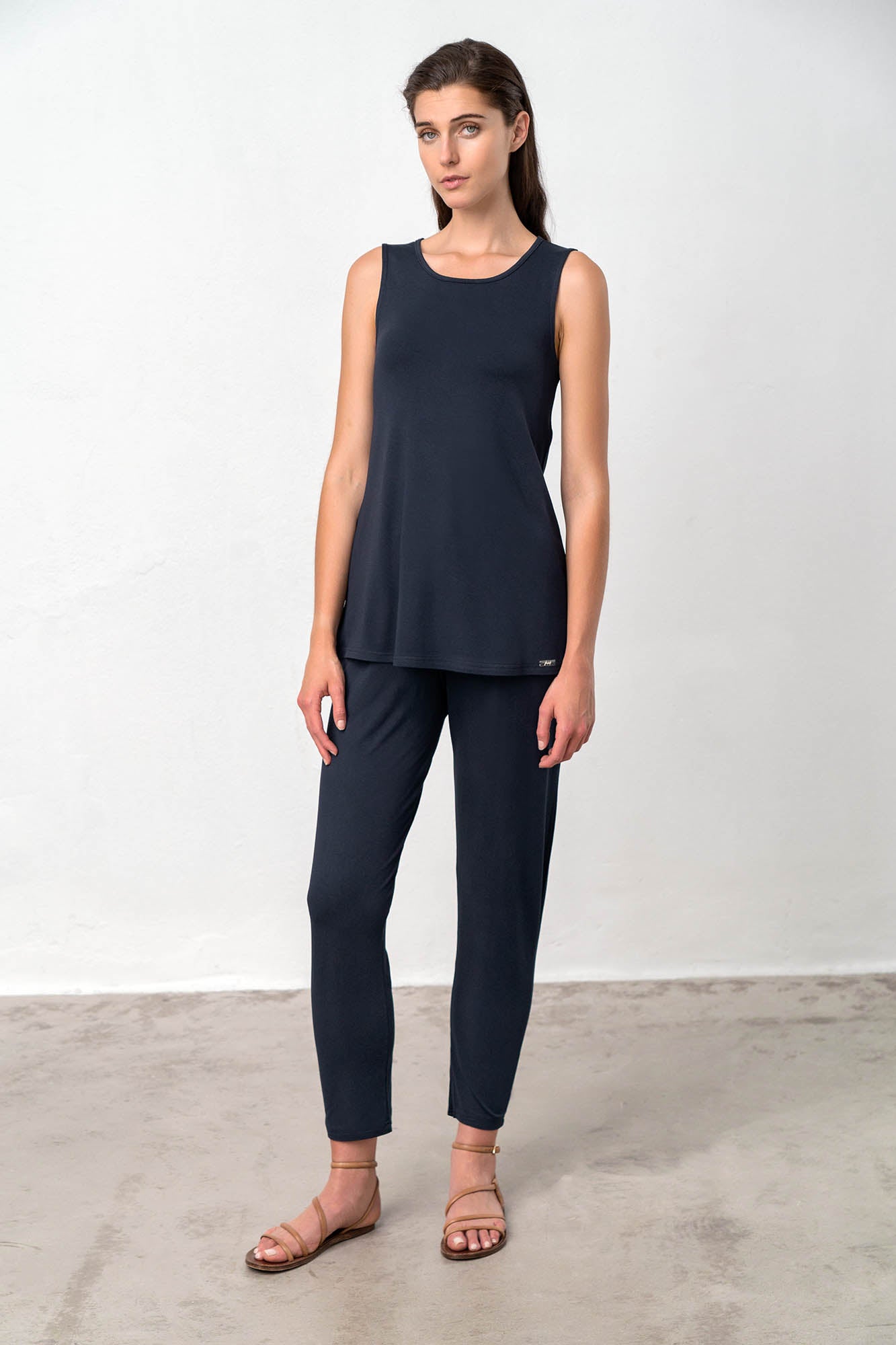 https://assets.vampfashion.com/SOFTONE_TMP_IMAGES/2_0772027039.jpg