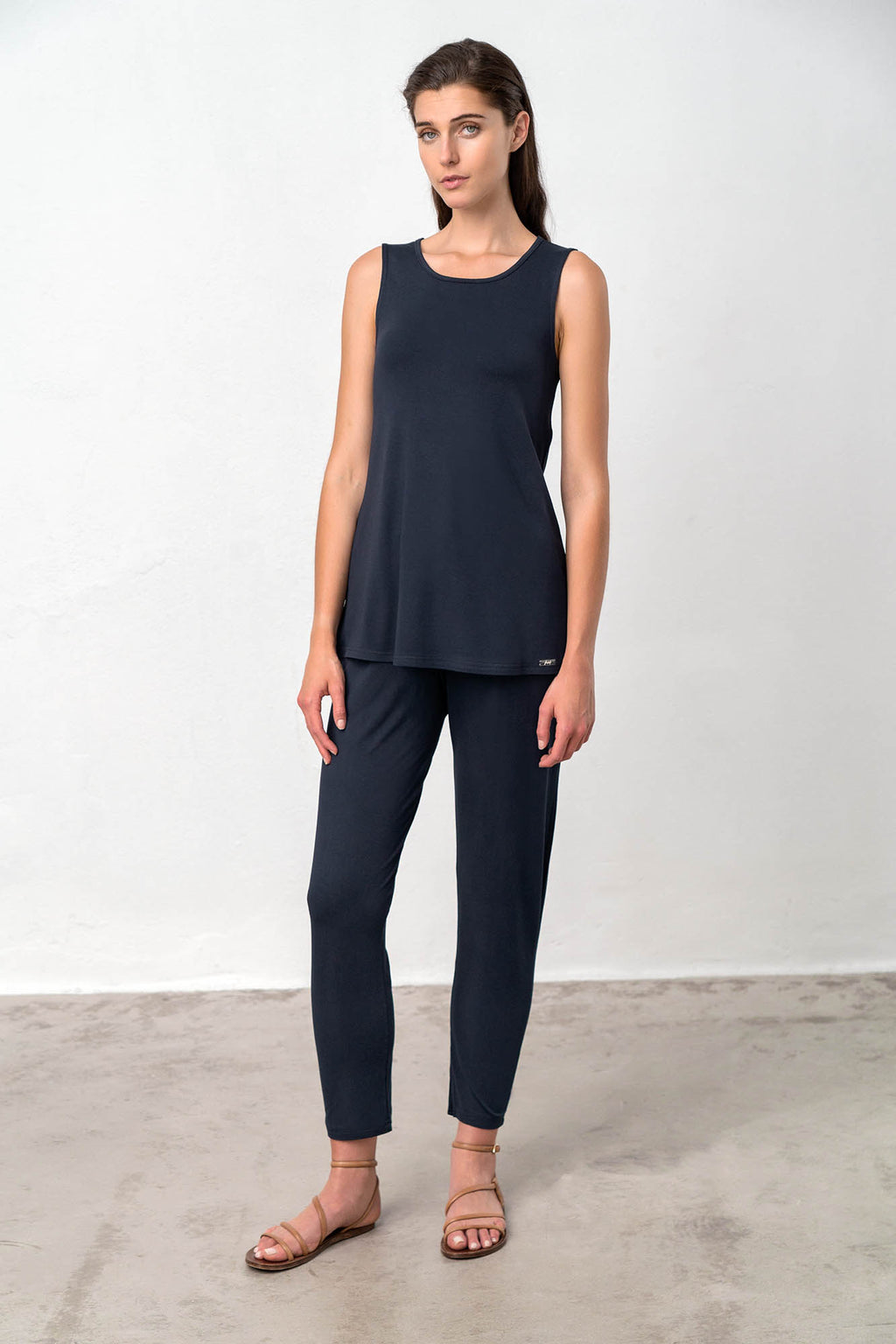 https://assets.vampfashion.com/SOFTONE_TMP_IMAGES/2_0772027039.jpg