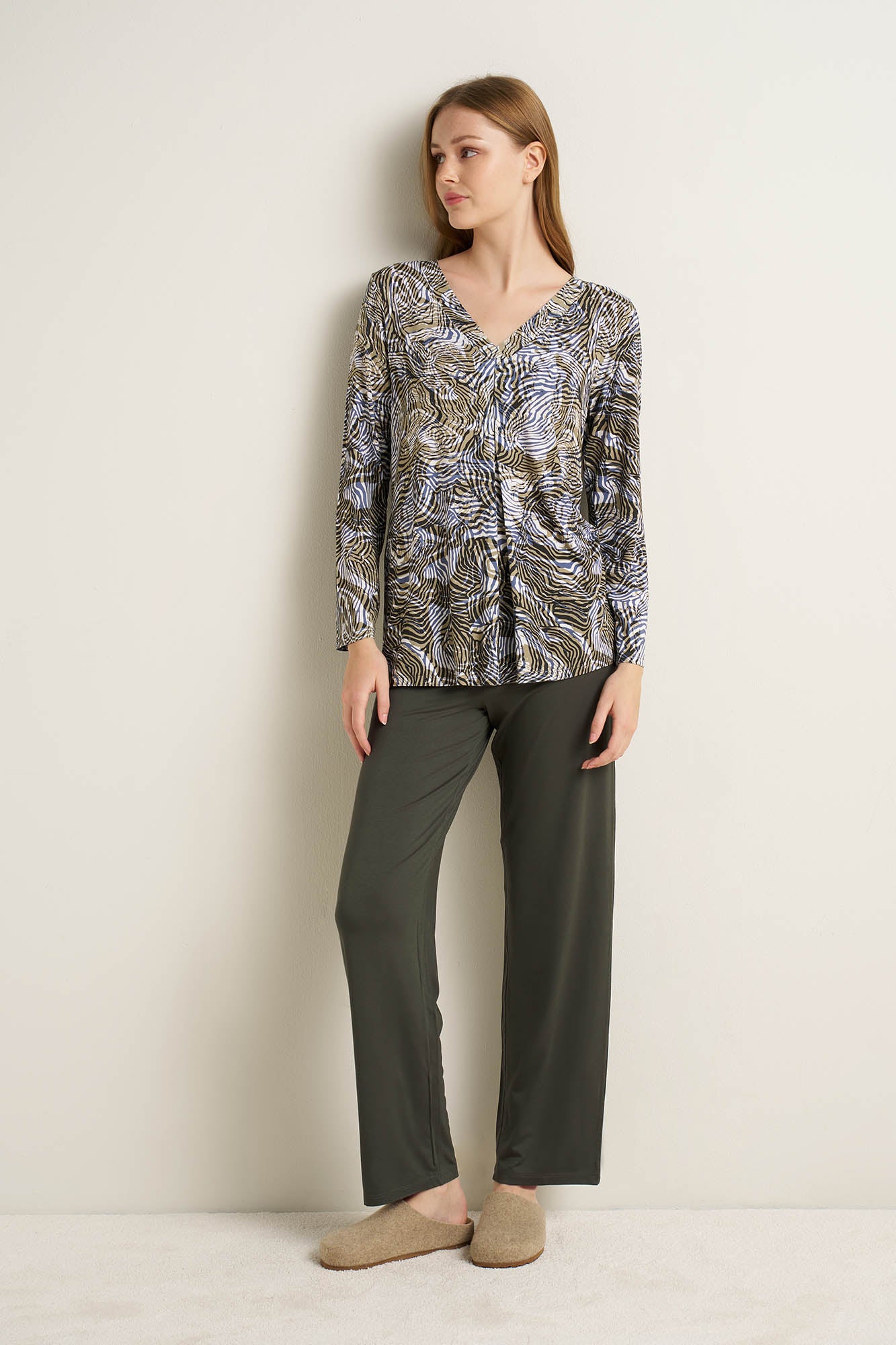 https://assets.vampfashion.com/SOFTONE_TMP_IMAGES/2_0797196005.jpg