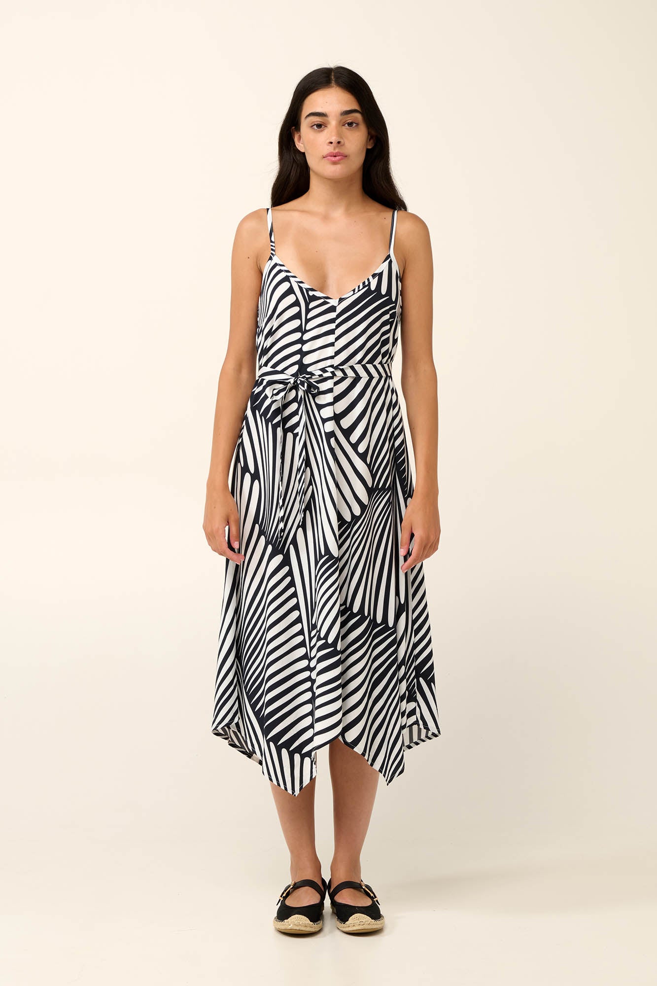 https://assets.vampfashion.com/SOFTONE_TMP_IMAGES/2_0804271596.jpg
