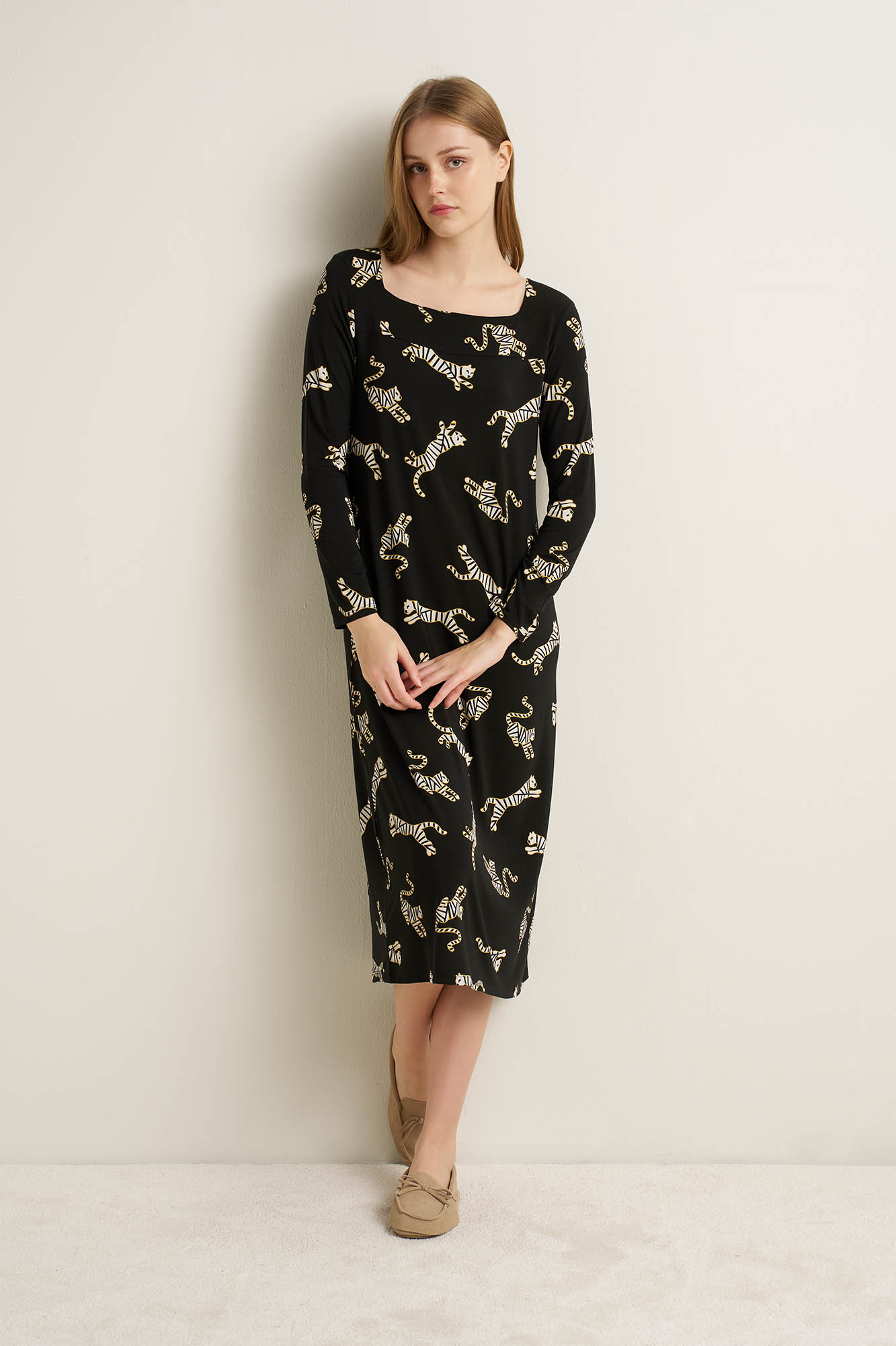 https://assets.vampfashion.com/SOFTONE_TMP_IMAGES/2_0807224671.jpg