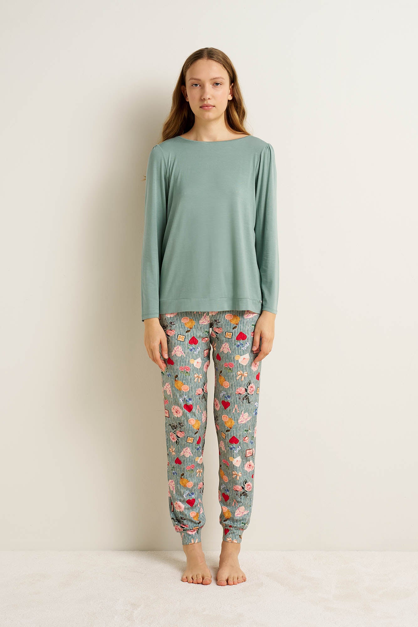 https://assets.vampfashion.com/SOFTONE_TMP_IMAGES/2_0827965411.jpg