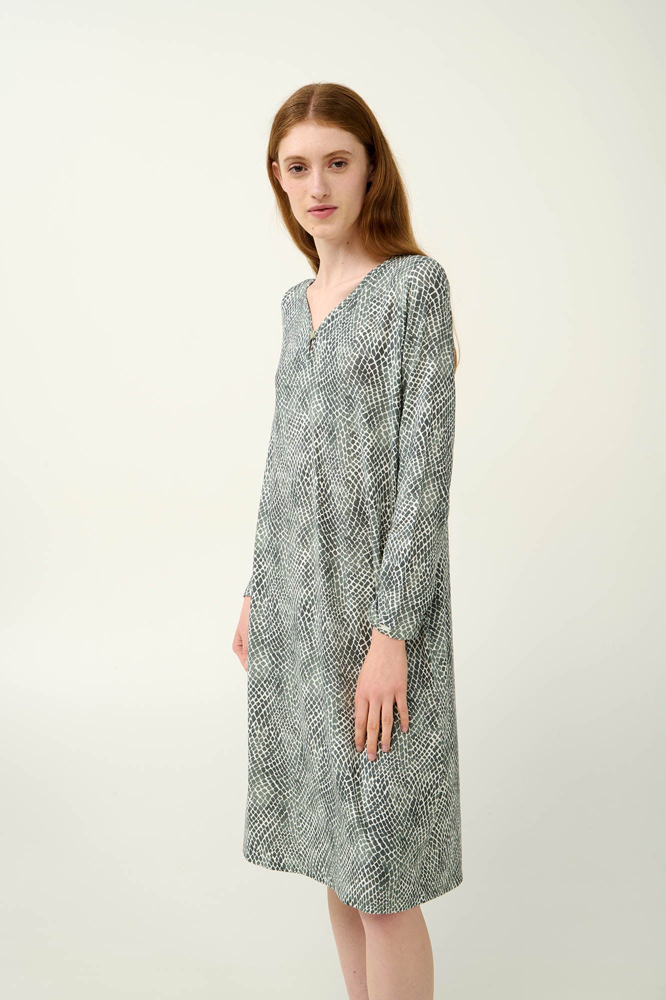 https://assets.vampfashion.com/SOFTONE_TMP_IMAGES/2_0874797419.jpg