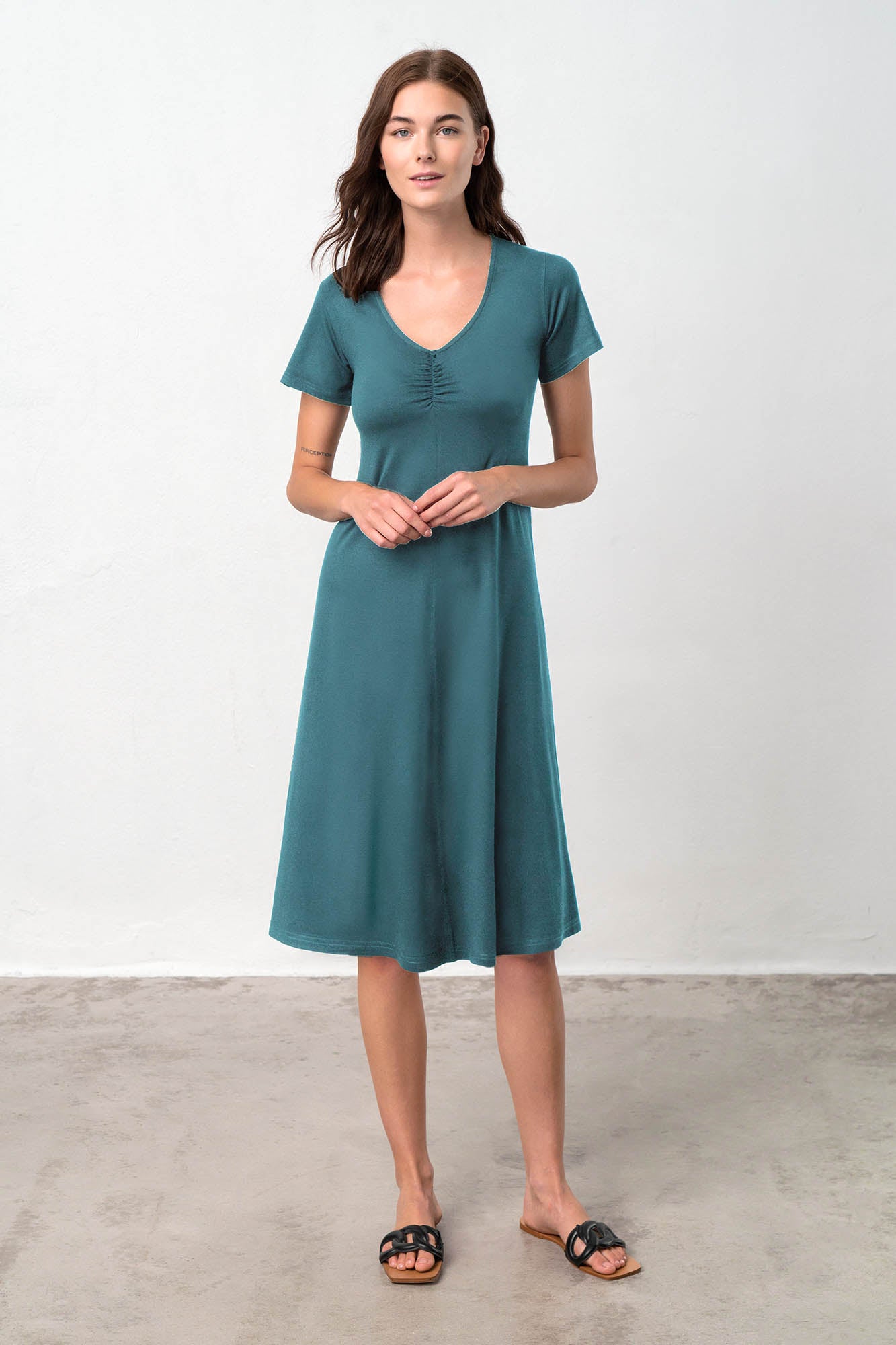 https://assets.vampfashion.com/SOFTONE_TMP_IMAGES/2_0878339312.jpg
