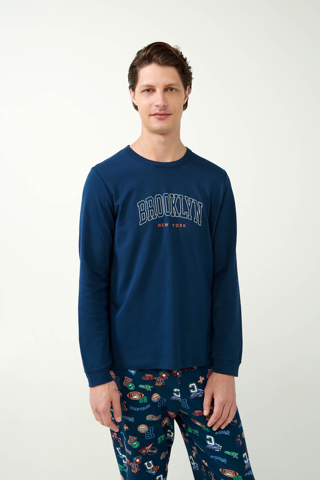 https://assets.vampfashion.com/SOFTONE_TMP_IMAGES/2_0886367796.jpg