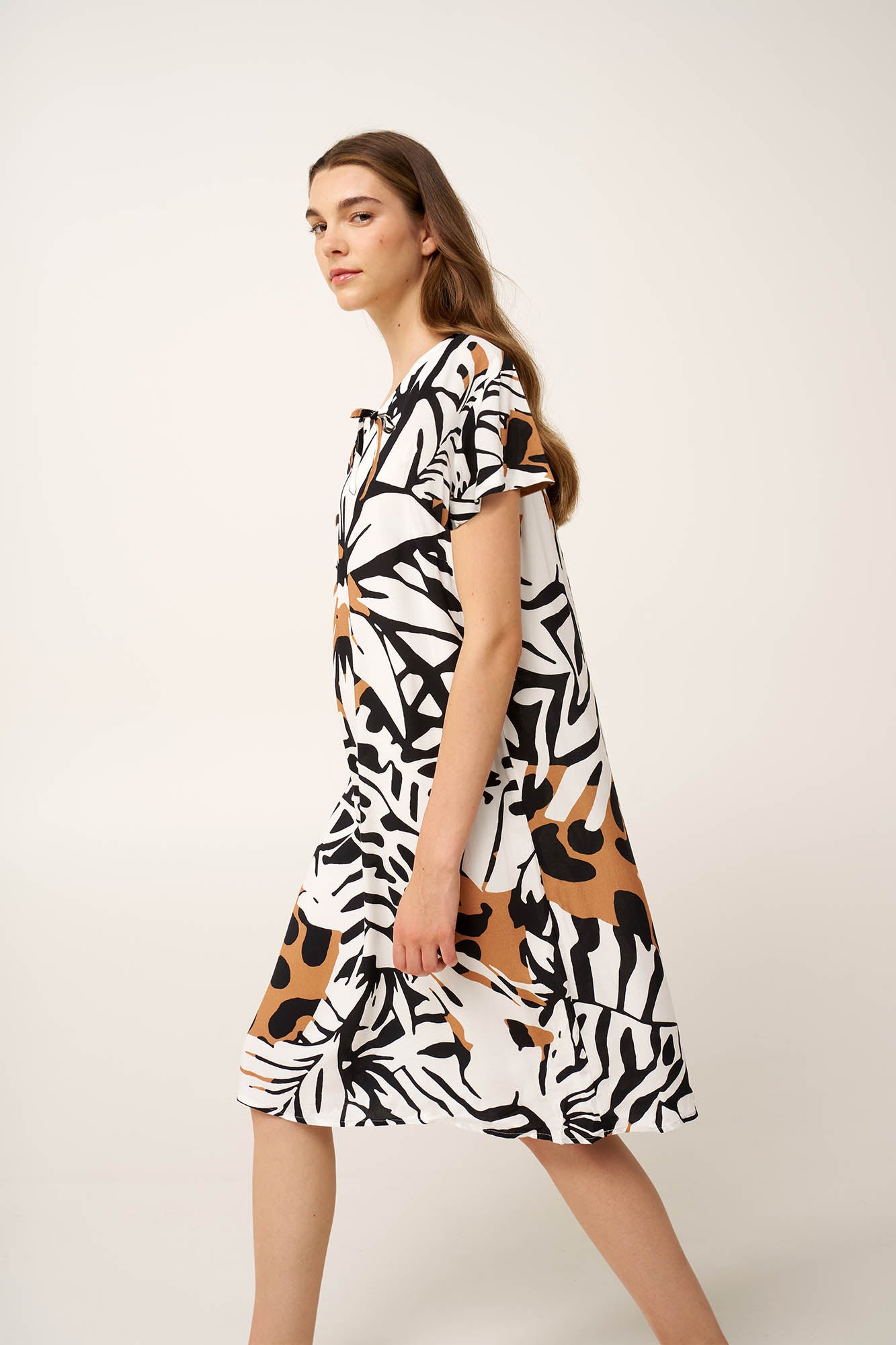 https://assets.vampfashion.com/SOFTONE_TMP_IMAGES/2_0893964092.jpg