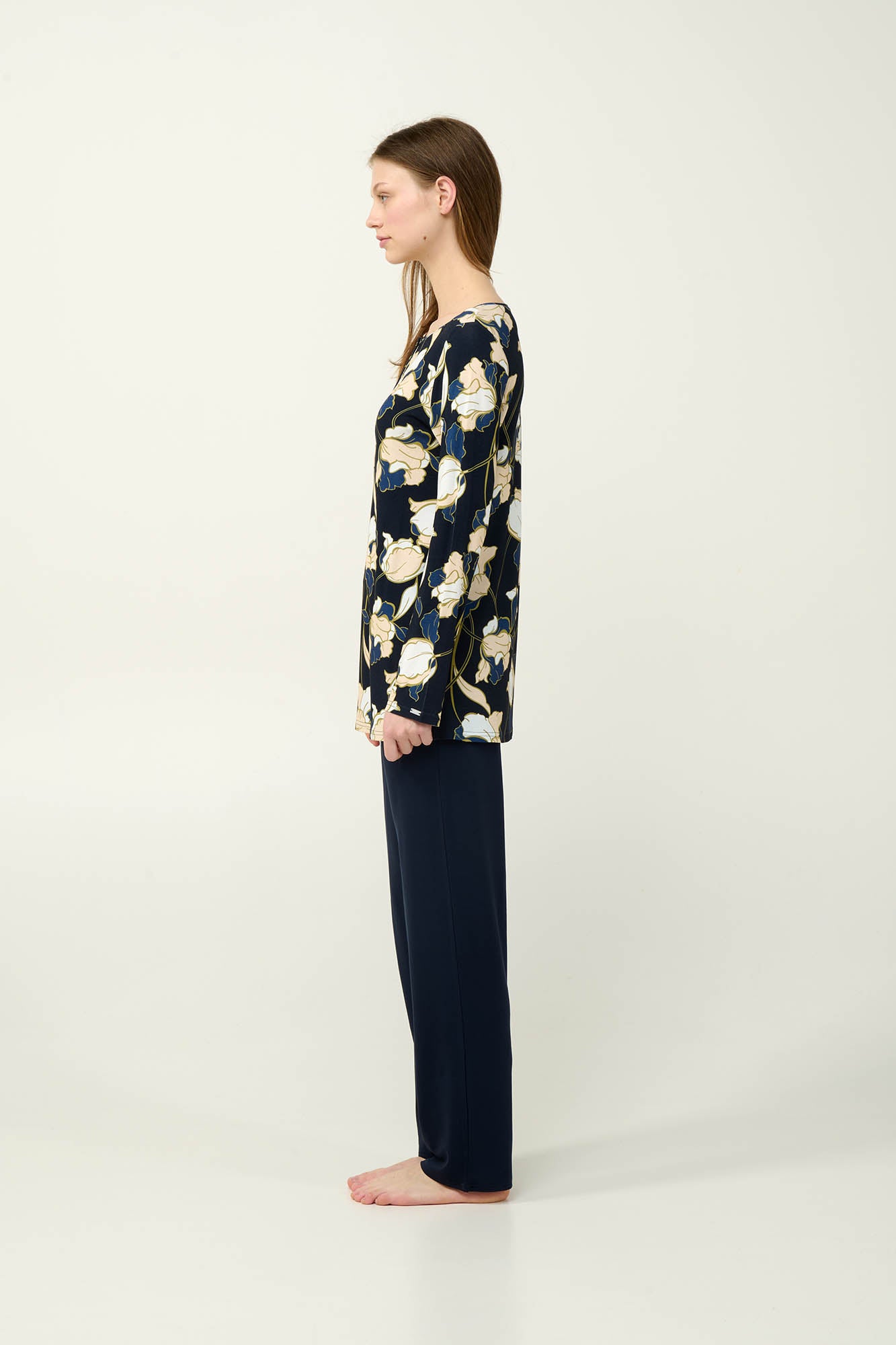 https://assets.vampfashion.com/SOFTONE_TMP_IMAGES/2_0897686997.jpg