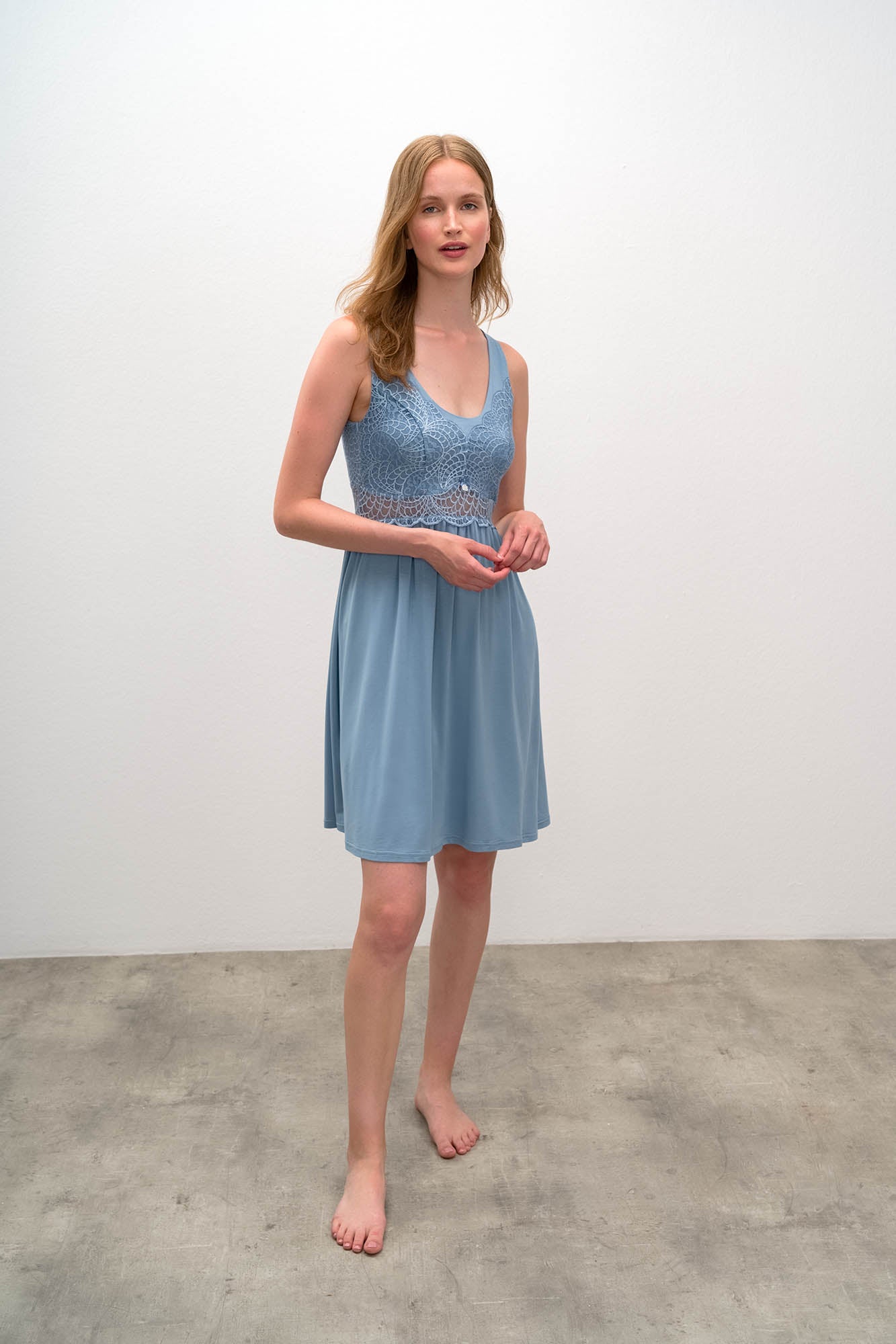 https://assets.vampfashion.com/SOFTONE_TMP_IMAGES/2_0905863693.jpg