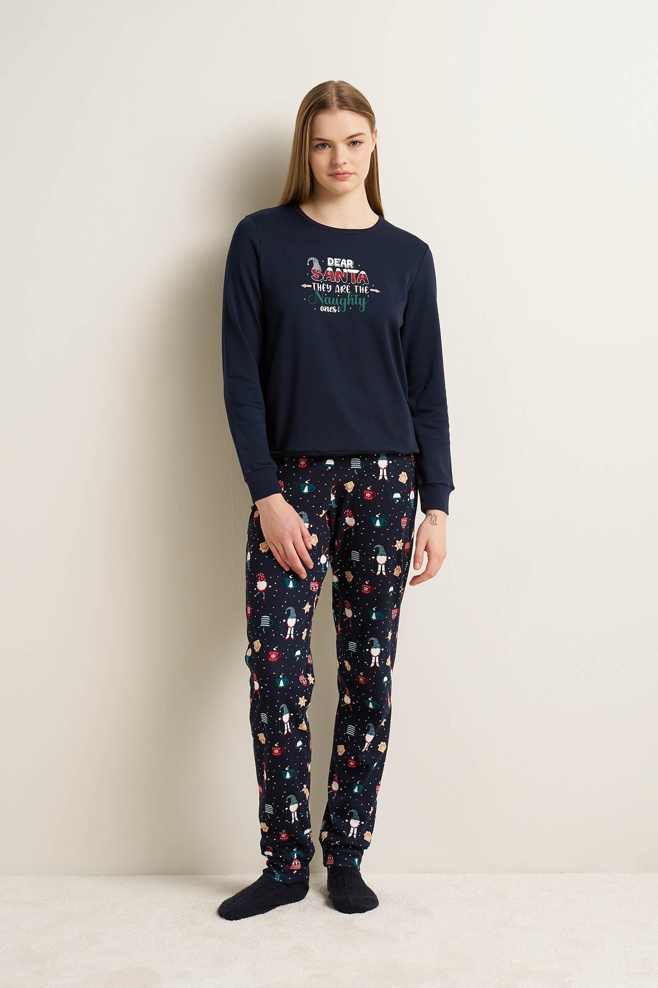 https://assets.vampfashion.com/SOFTONE_TMP_IMAGES/2_0954166525.jpg