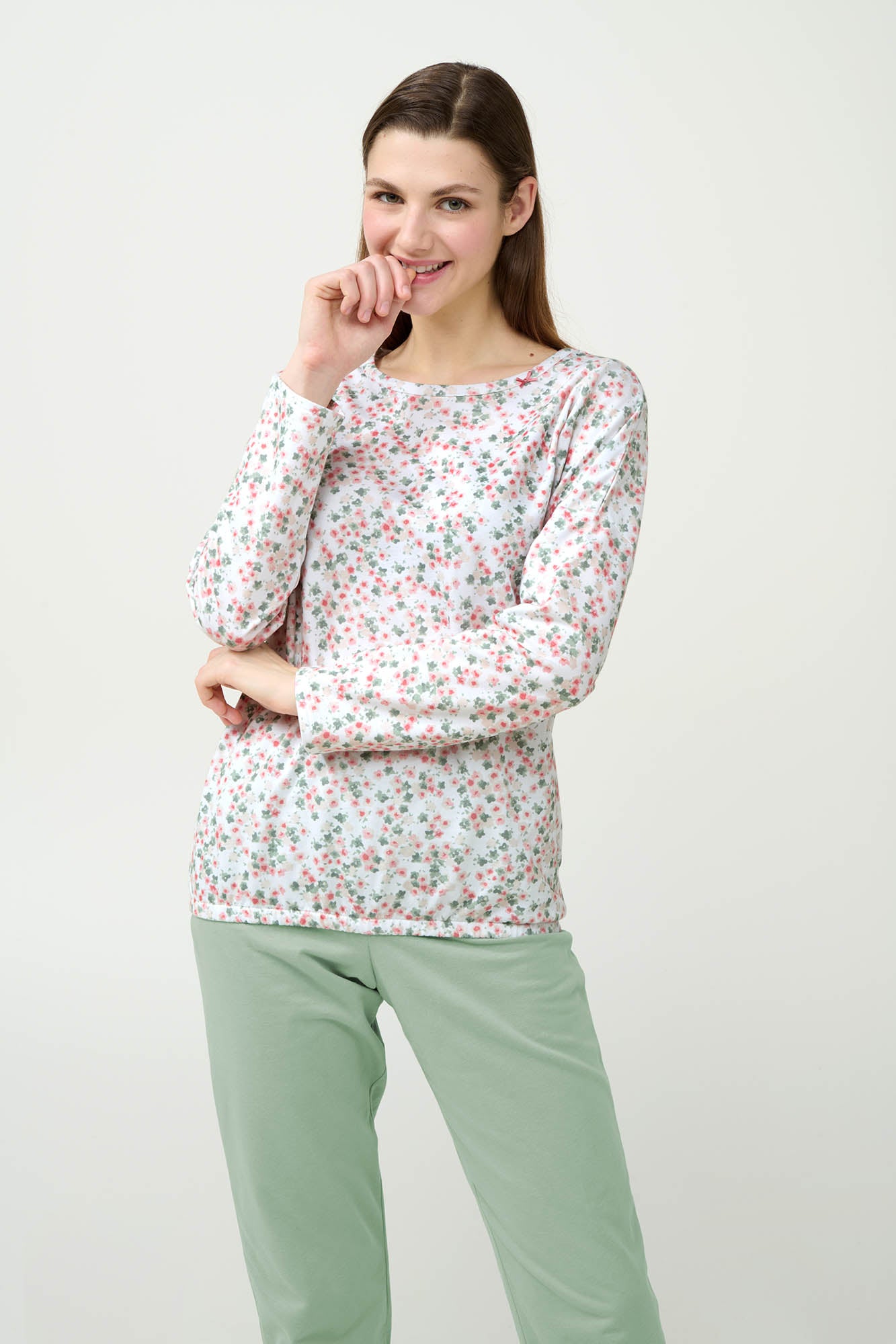 https://assets.vampfashion.com/SOFTONE_TMP_IMAGES/2_0978732115.jpg