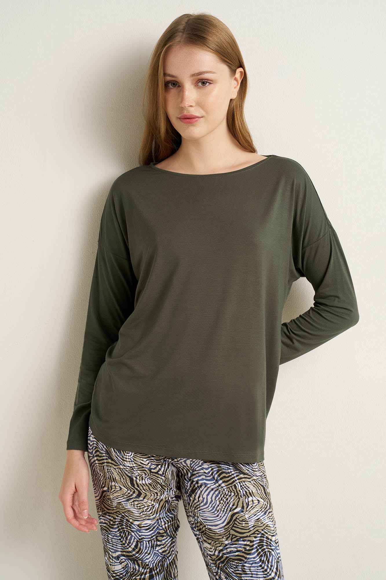 https://assets.vampfashion.com/SOFTONE_TMP_IMAGES/2_0981228345.jpg