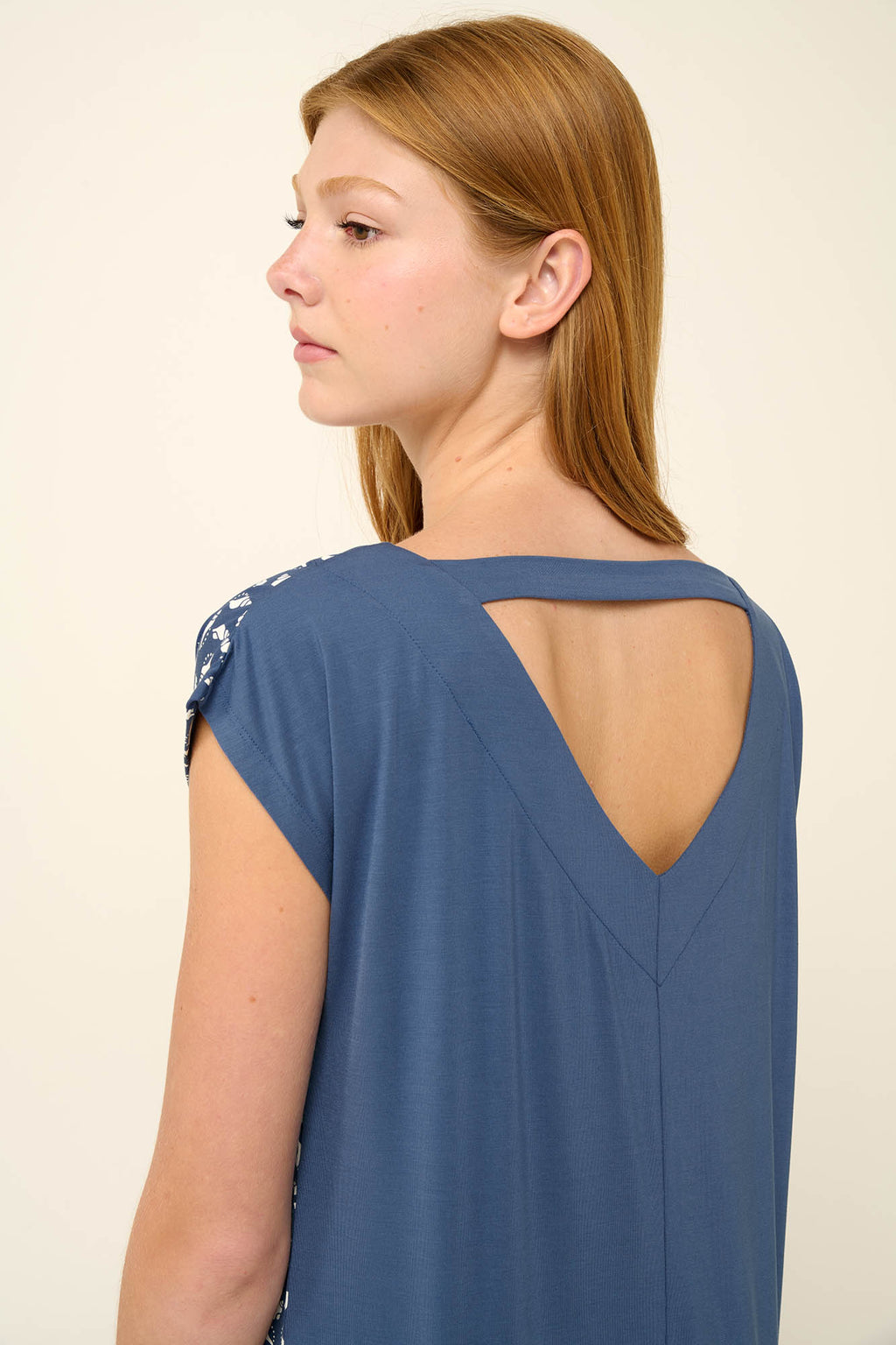 https://assets.vampfashion.com/SOFTONE_TMP_IMAGES/2_0982594510.jpg