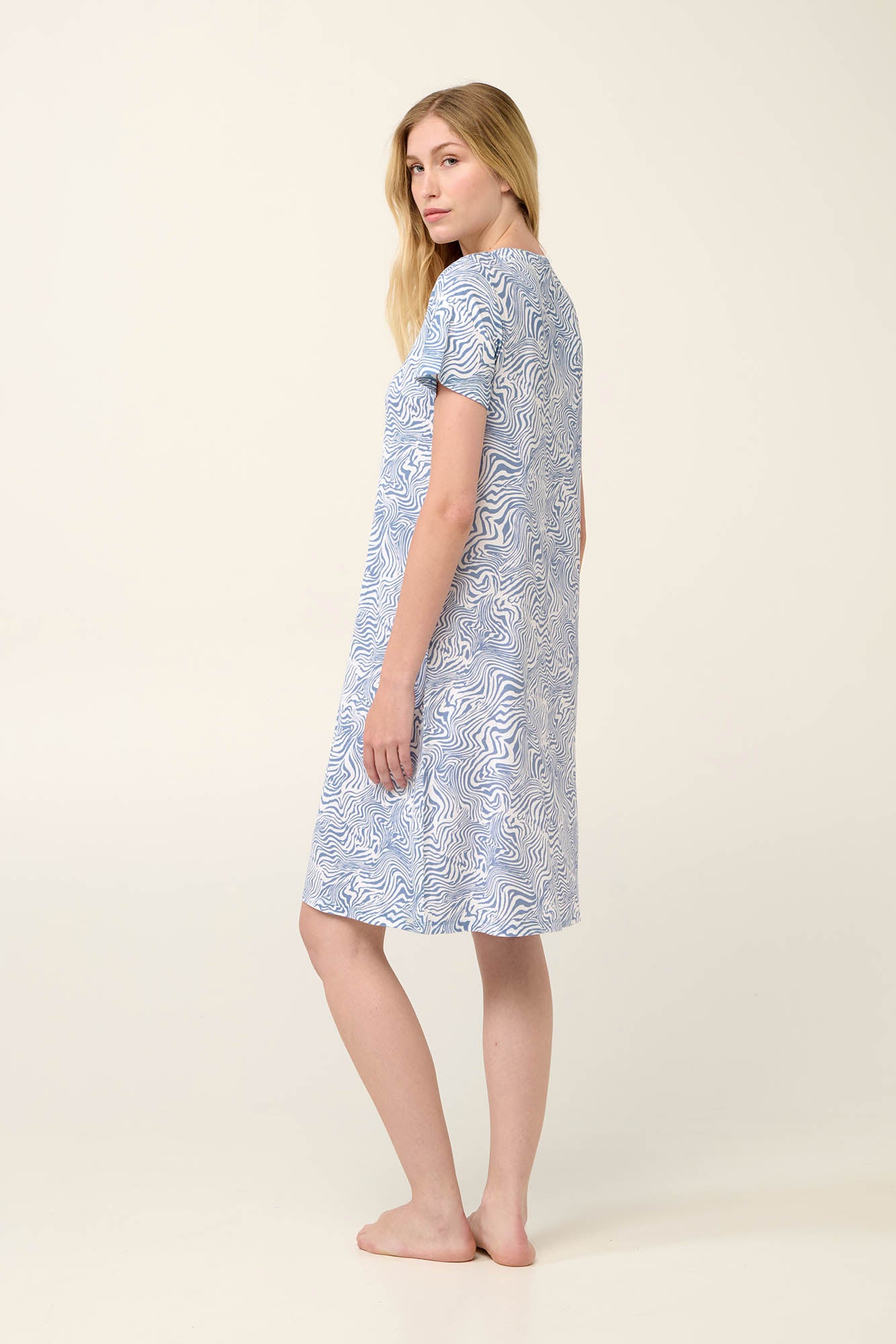 https://assets.vampfashion.com/SOFTONE_TMP_IMAGES/2_0990477795.jpg
