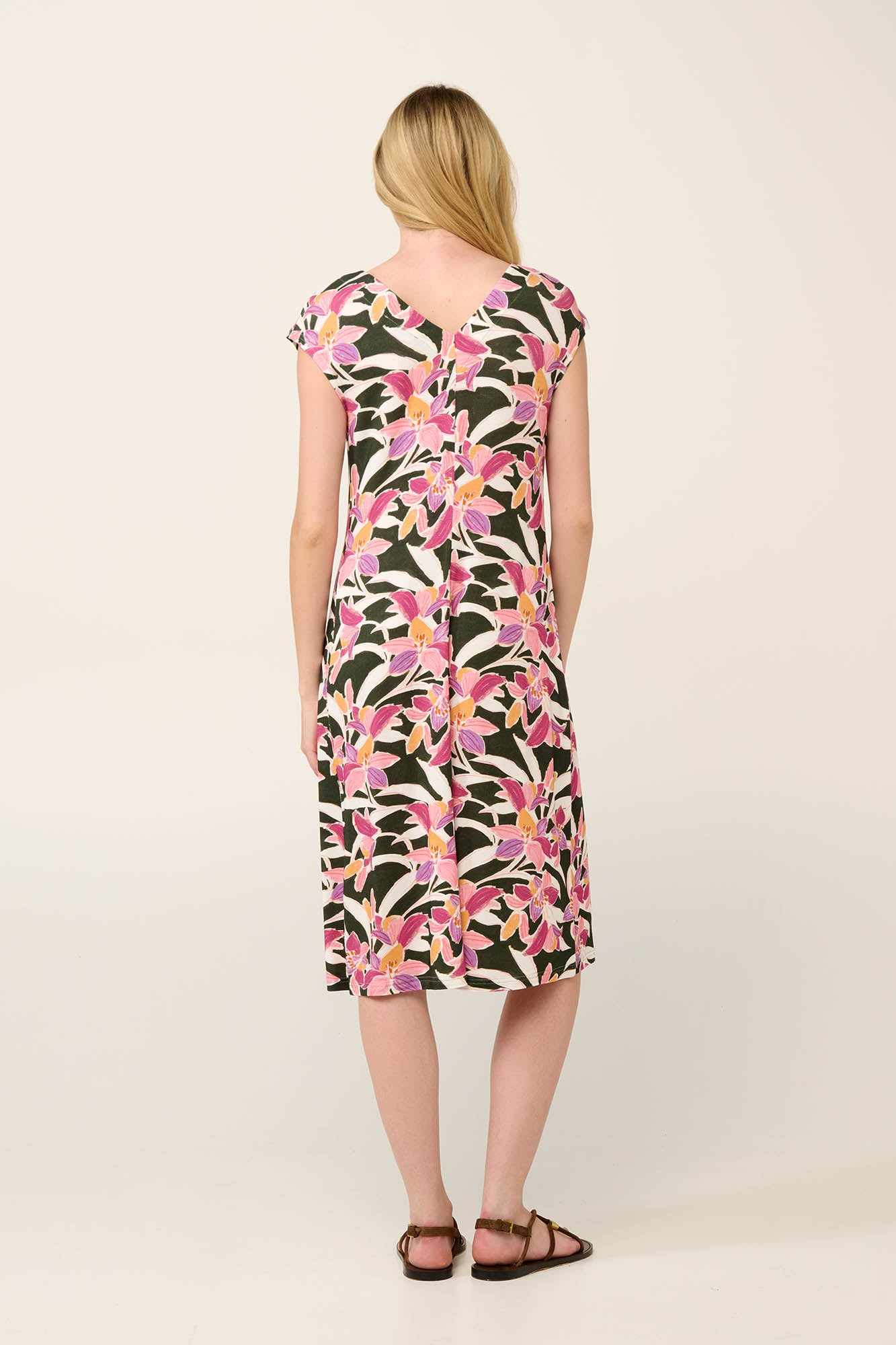 https://assets.vampfashion.com/SOFTONE_TMP_IMAGES/2_0995559856.jpg