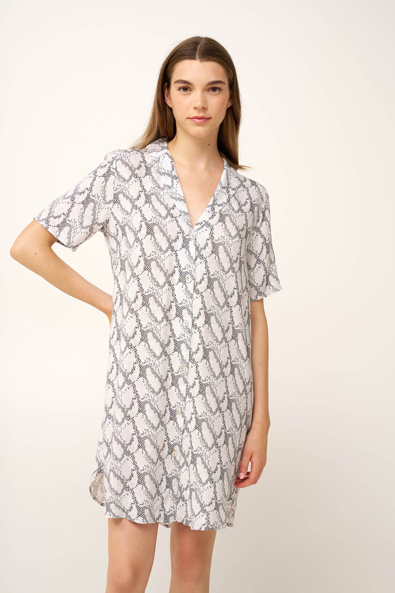 https://assets.vampfashion.com/SOFTONE_TMP_IMAGES/2_0999456525.jpg