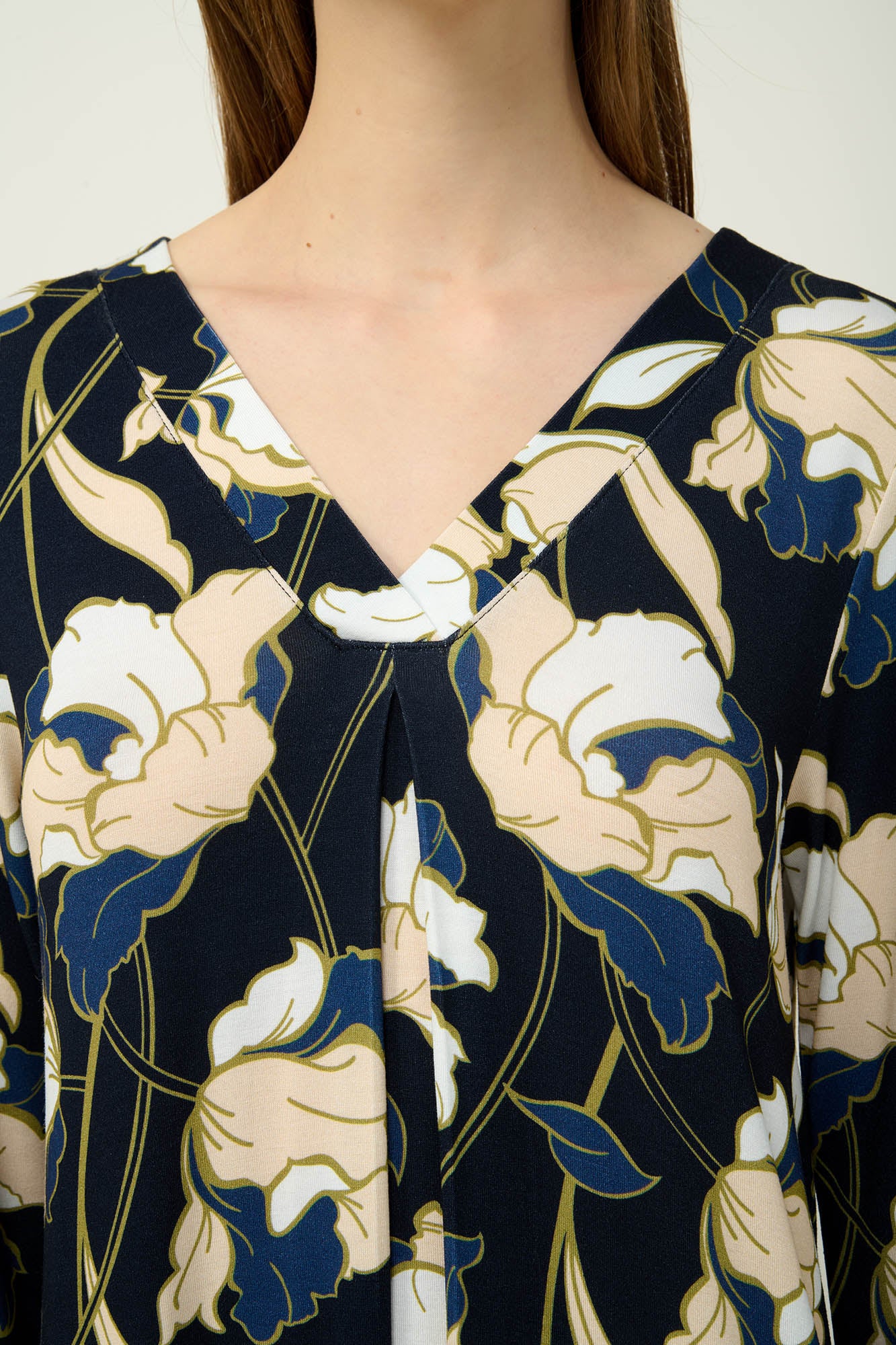 https://assets.vampfashion.com/SOFTONE_TMP_IMAGES/3_0040992603.jpg