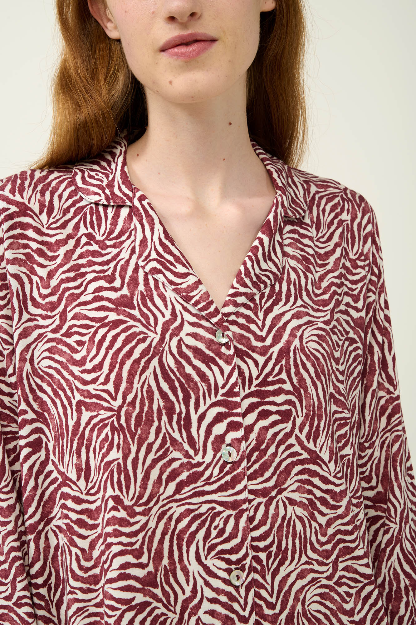 Vamp - Κουμπωτό Νυχτικό Micromodal με Μοτίβο Ζέβρας