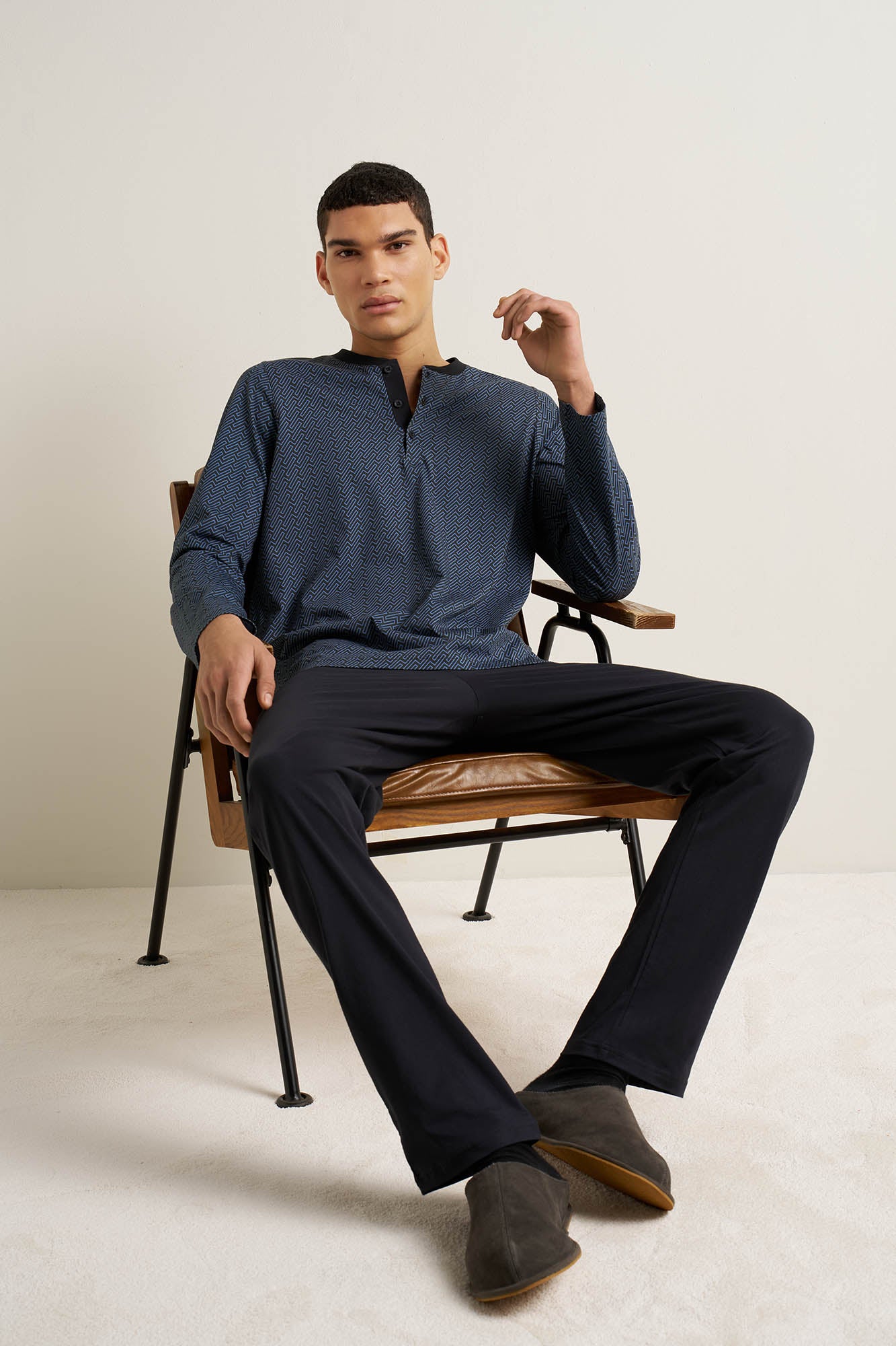 https://assets.vampfashion.com/SOFTONE_TMP_IMAGES/3_0092248616.jpg