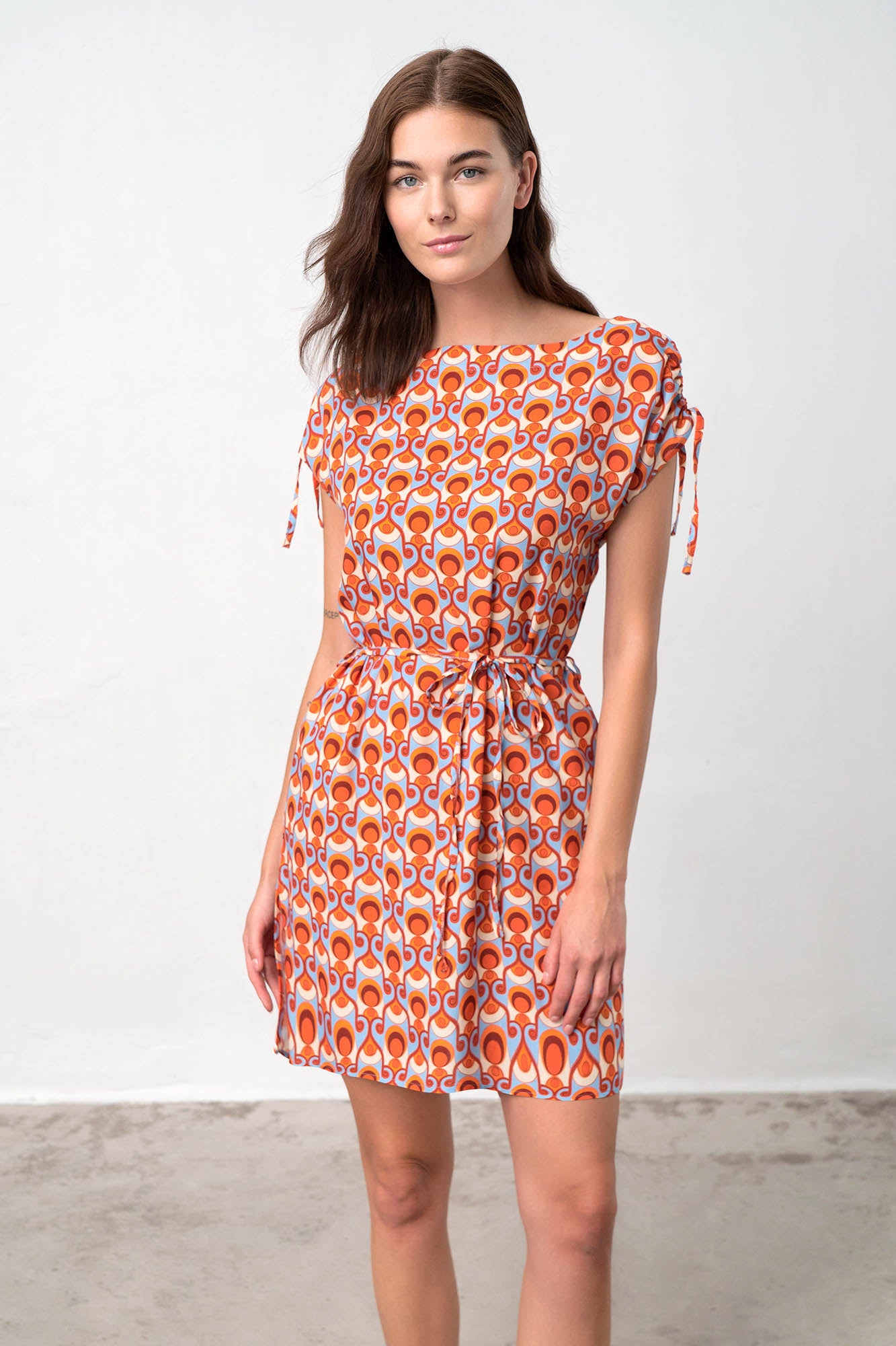 https://assets.vampfashion.com/SOFTONE_TMP_IMAGES/3_0098184436.jpg
