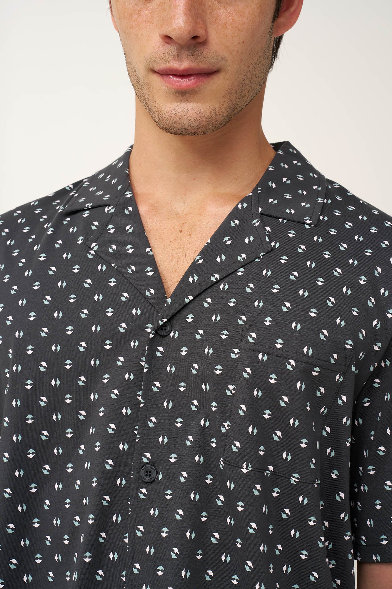 https://assets.vampfashion.com/SOFTONE_TMP_IMAGES/3_0104194969.jpg