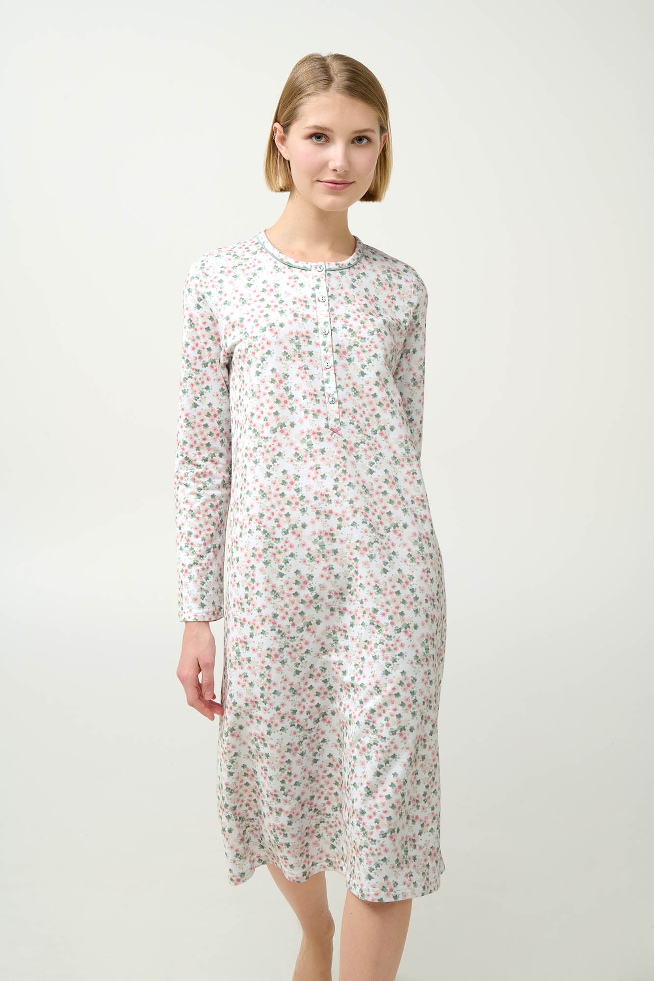 https://assets.vampfashion.com/SOFTONE_TMP_IMAGES/3_0120977396.jpg