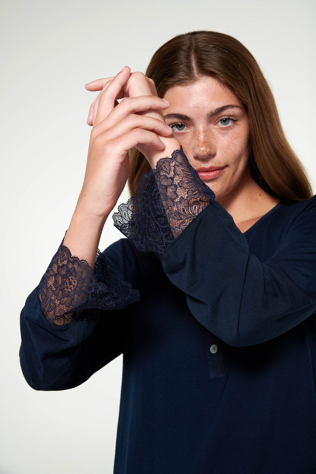 https://assets.vampfashion.com/SOFTONE_TMP_IMAGES/3_0124405783.jpg