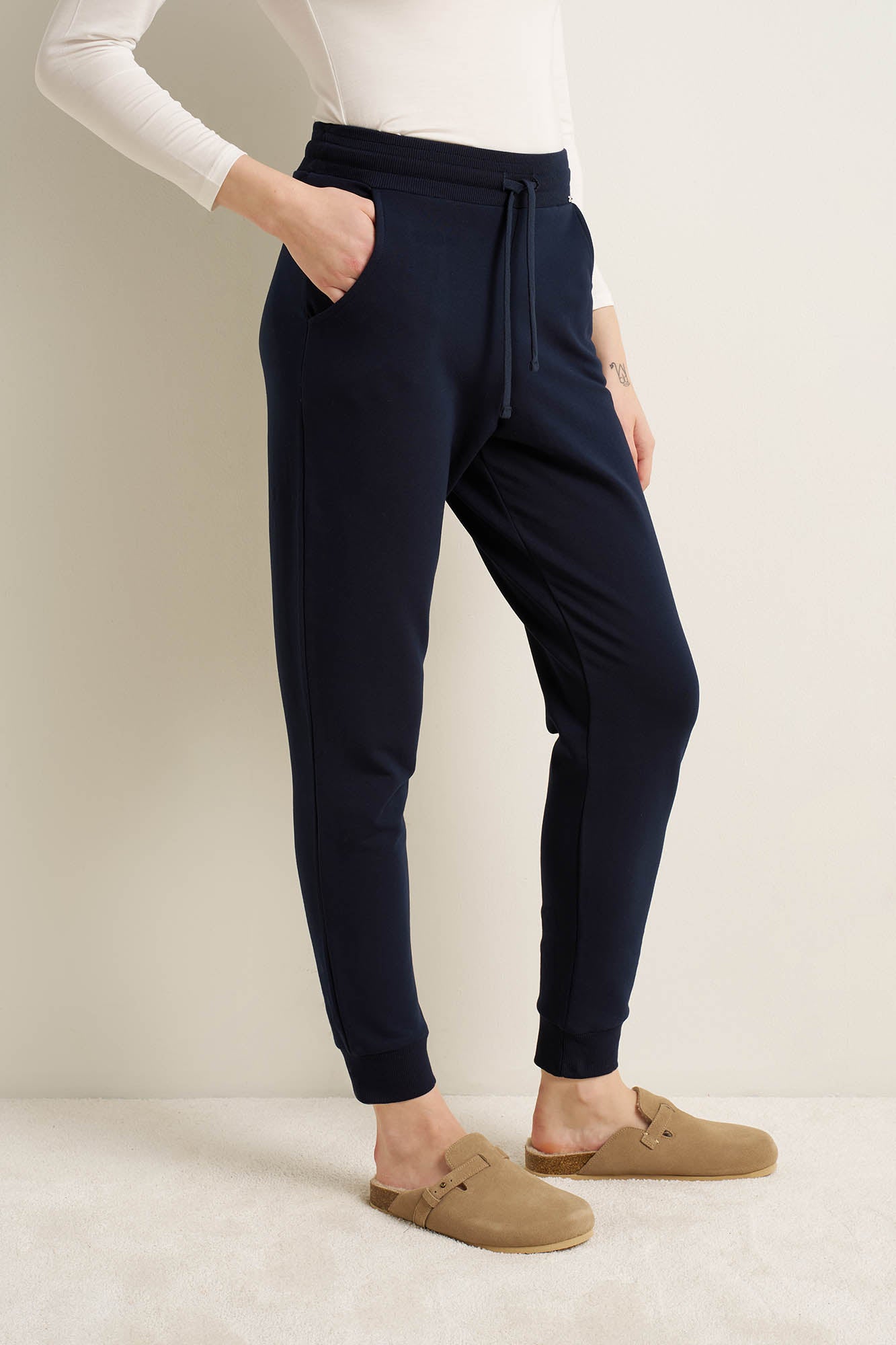 https://assets.vampfashion.com/SOFTONE_TMP_IMAGES/3_0134590145.jpg
