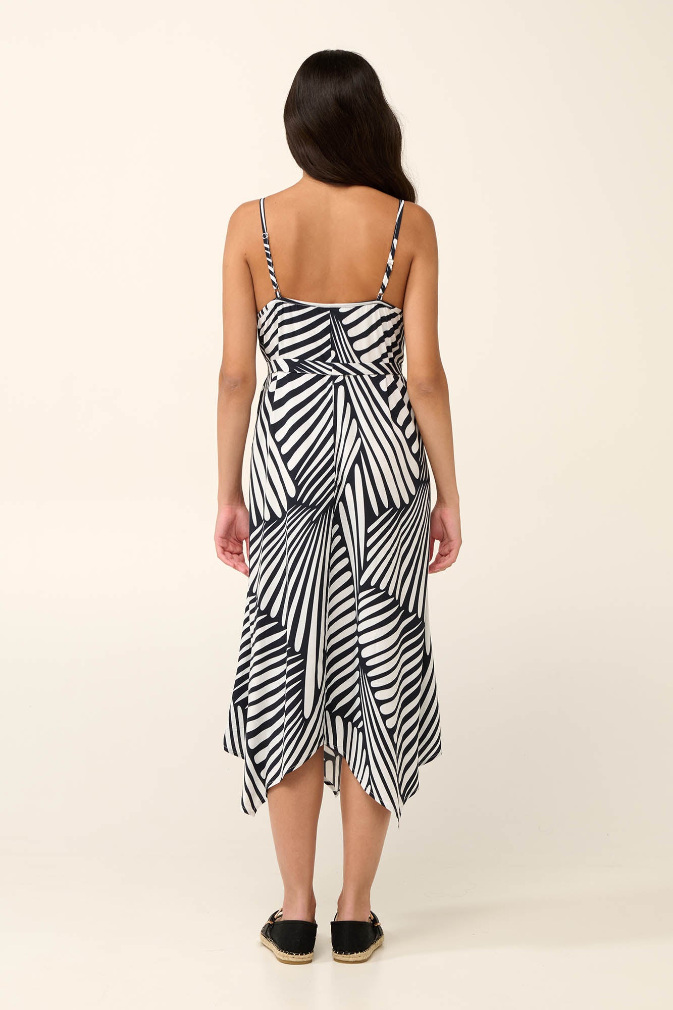 https://assets.vampfashion.com/SOFTONE_TMP_IMAGES/3_0139078607.jpg