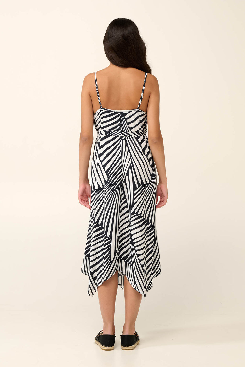 https://assets.vampfashion.com/SOFTONE_TMP_IMAGES/3_0139078607.jpg