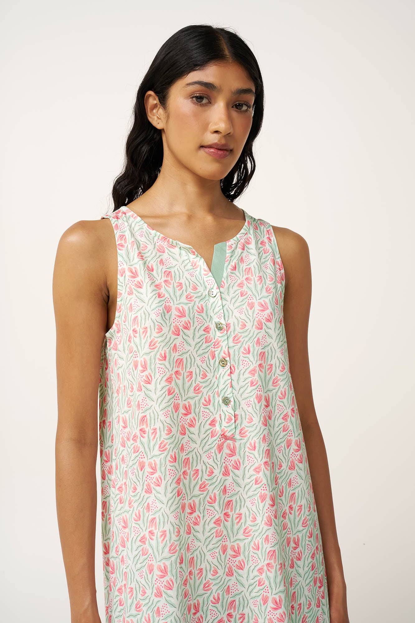 https://assets.vampfashion.com/SOFTONE_TMP_IMAGES/3_0142120284.jpg