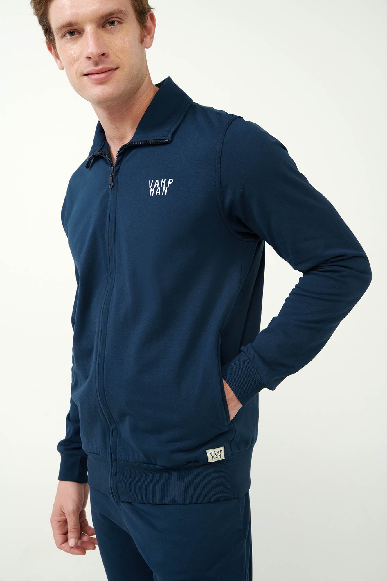 https://assets.vampfashion.com/SOFTONE_TMP_IMAGES/3_0146382806.jpg