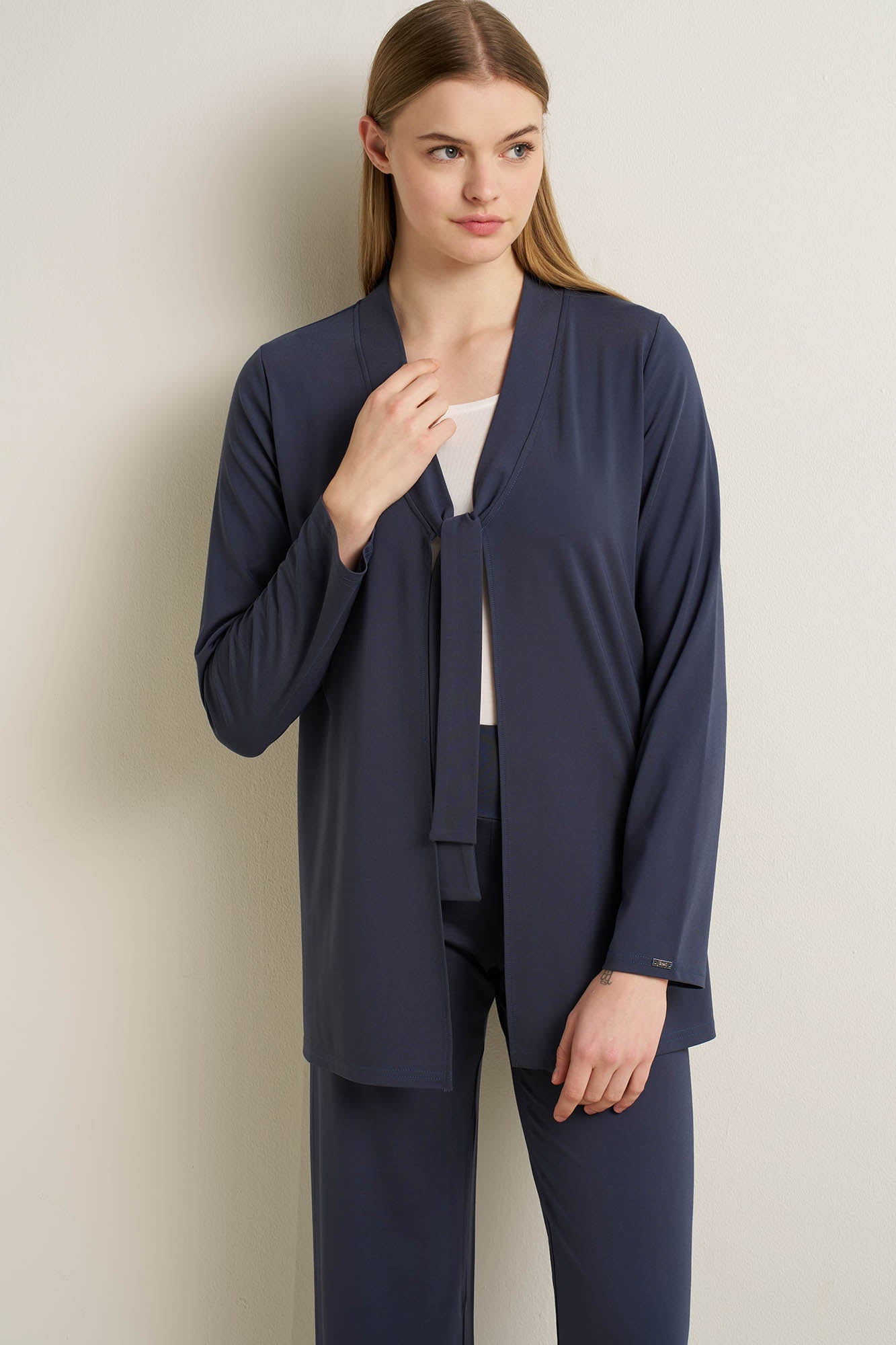 https://assets.vampfashion.com/SOFTONE_TMP_IMAGES/3_0156840893.jpg