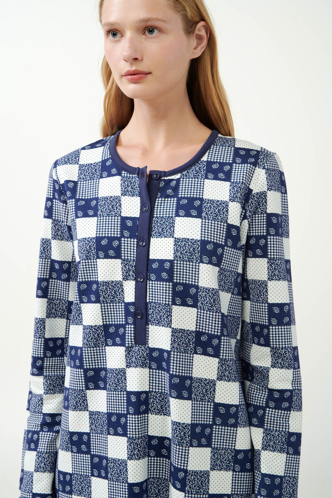https://assets.vampfashion.com/SOFTONE_TMP_IMAGES/3_0182894697.jpg