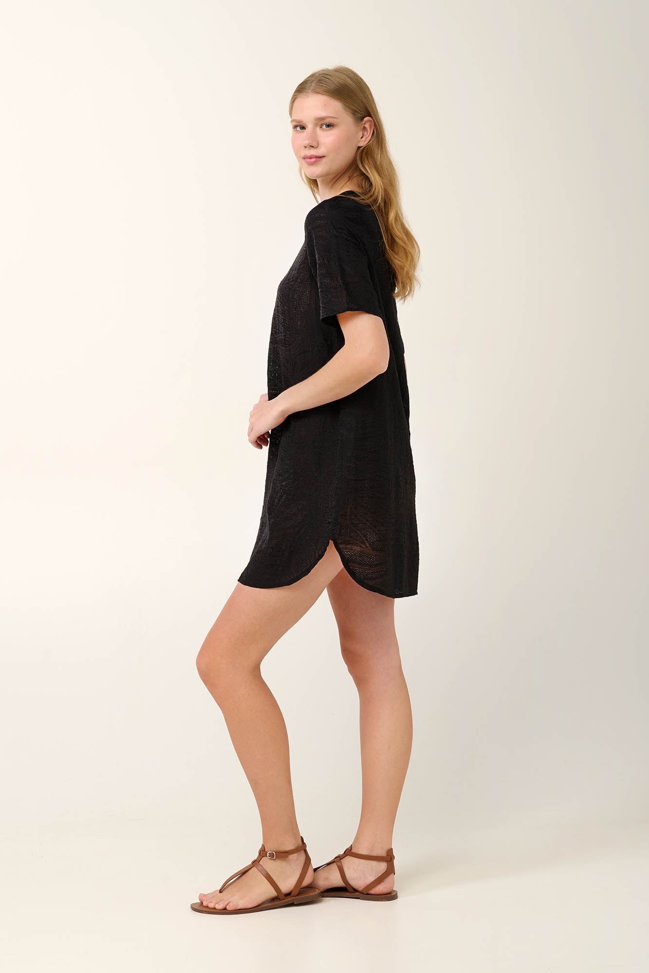 https://assets.vampfashion.com/SOFTONE_TMP_IMAGES/3_0185402835.jpg