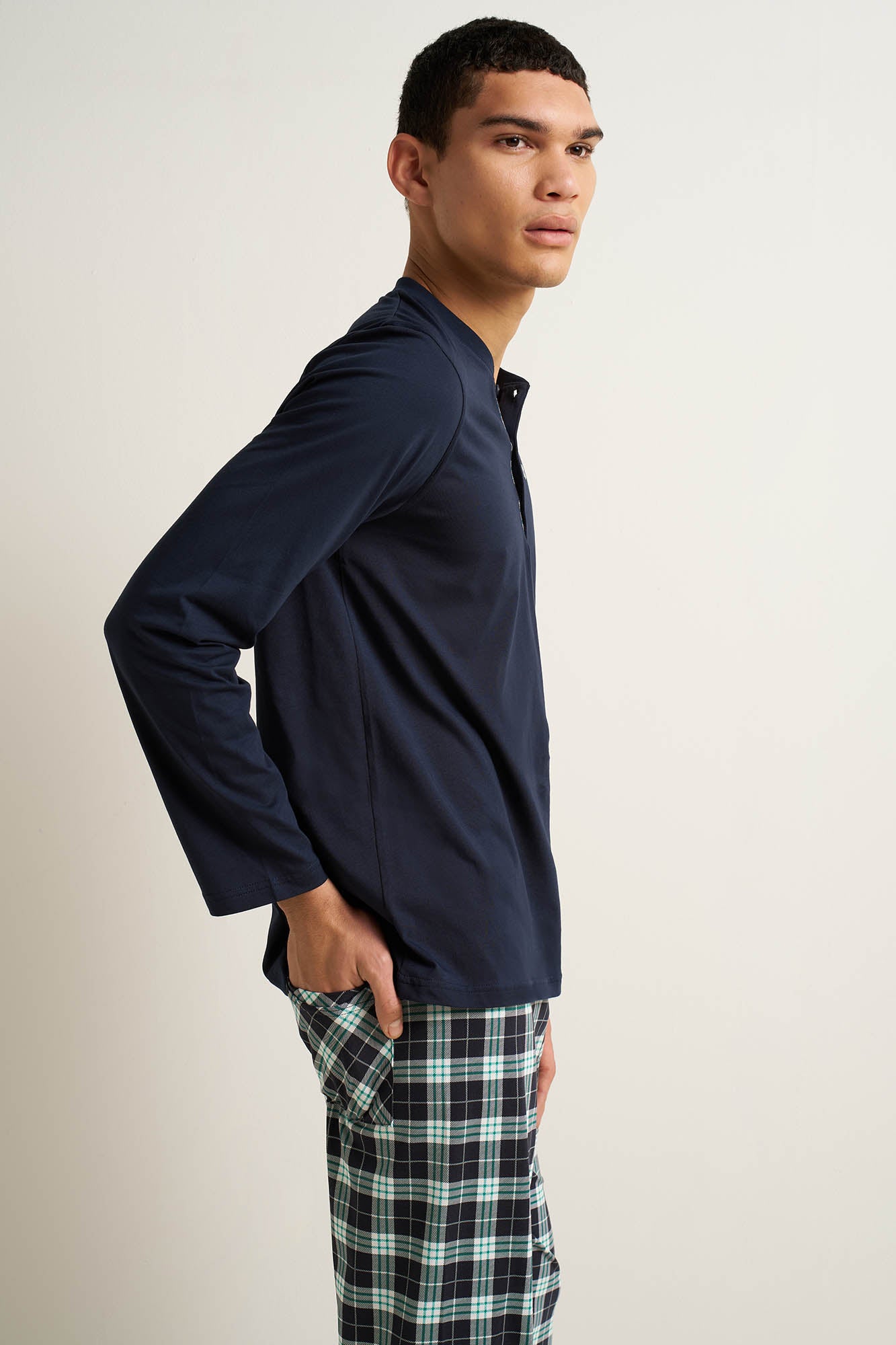https://assets.vampfashion.com/SOFTONE_TMP_IMAGES/3_0210511816.jpg