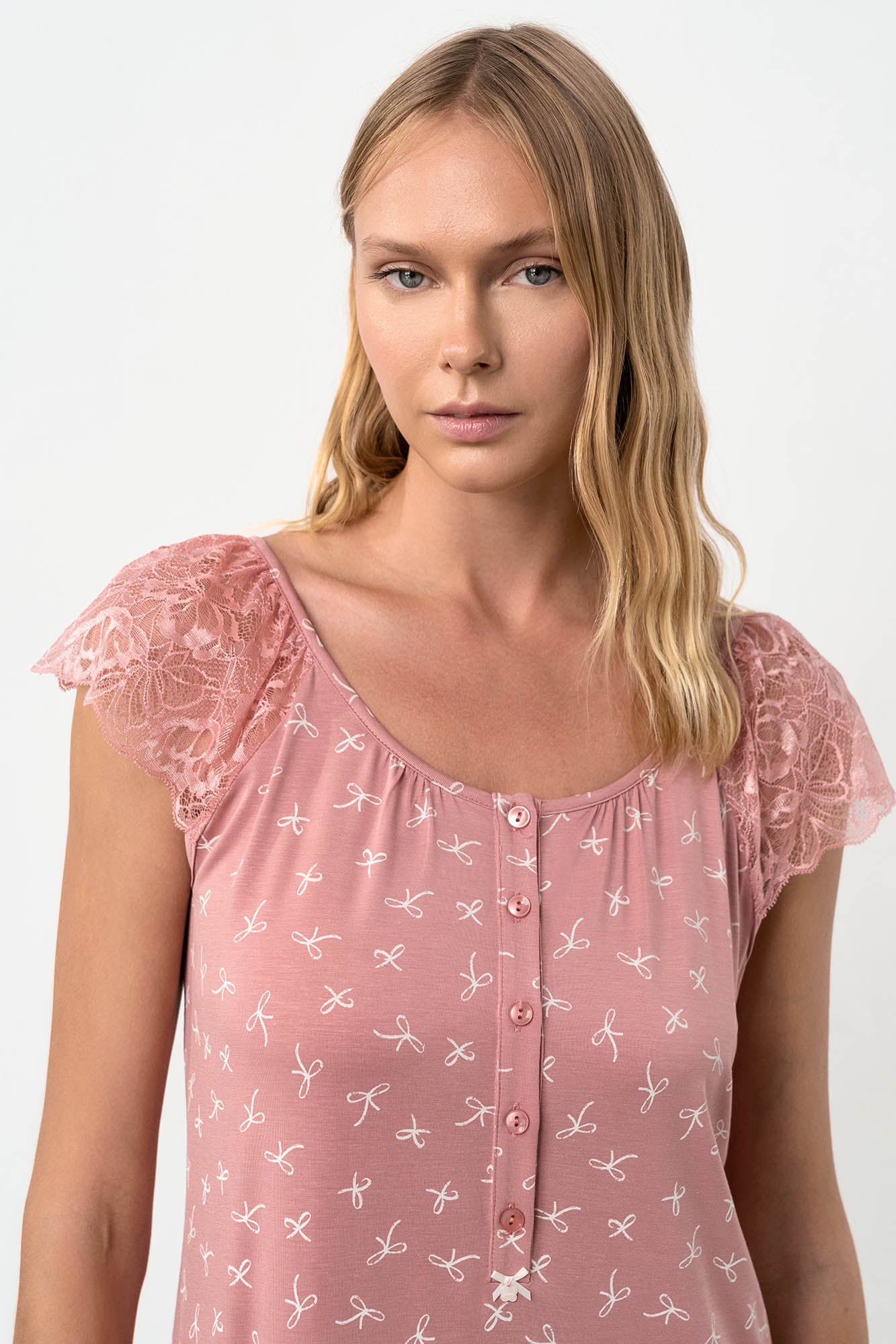 https://assets.vampfashion.com/SOFTONE_TMP_IMAGES/3_0219362511.jpg