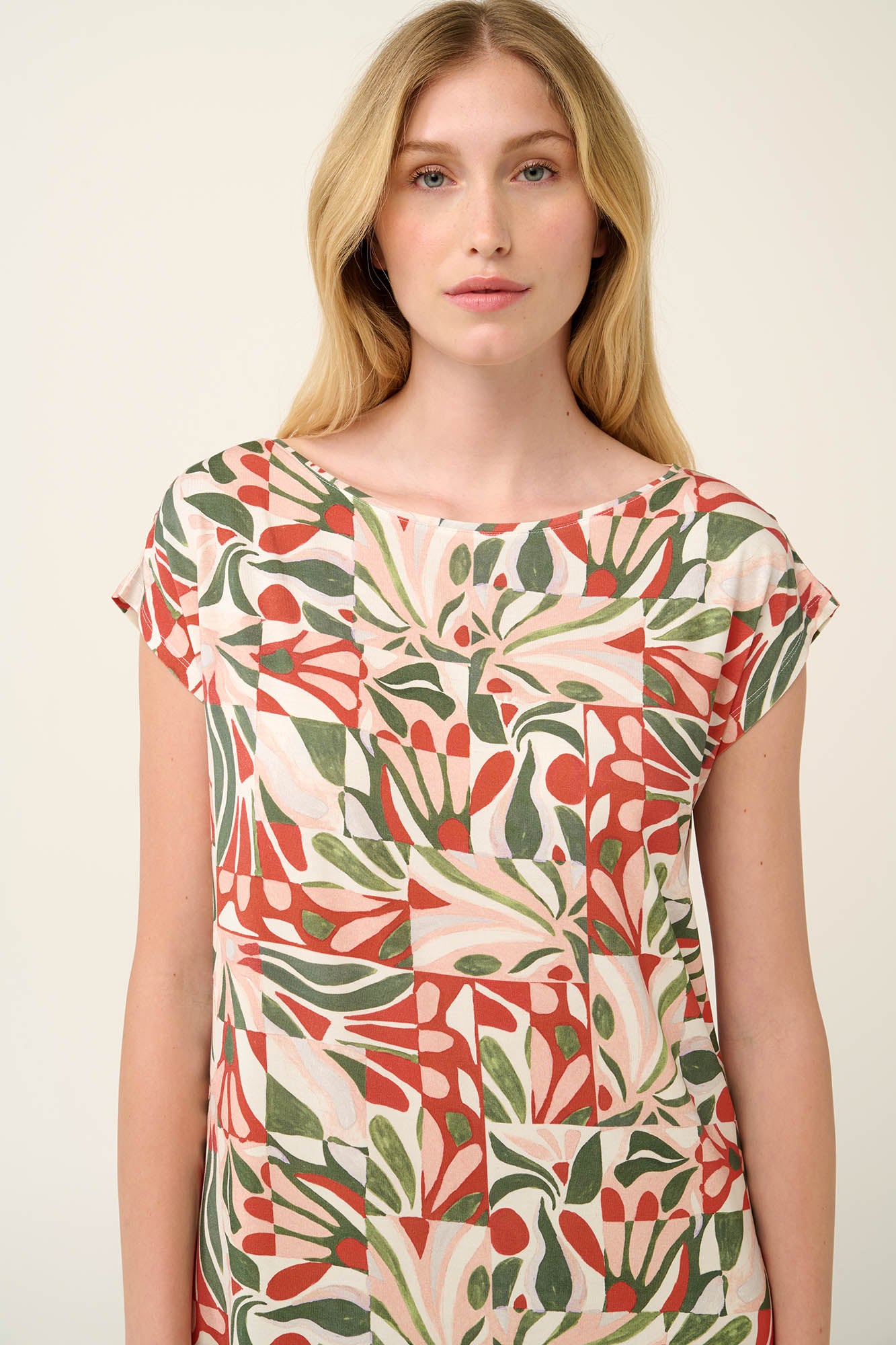 https://assets.vampfashion.com/SOFTONE_TMP_IMAGES/3_0228318132.jpg