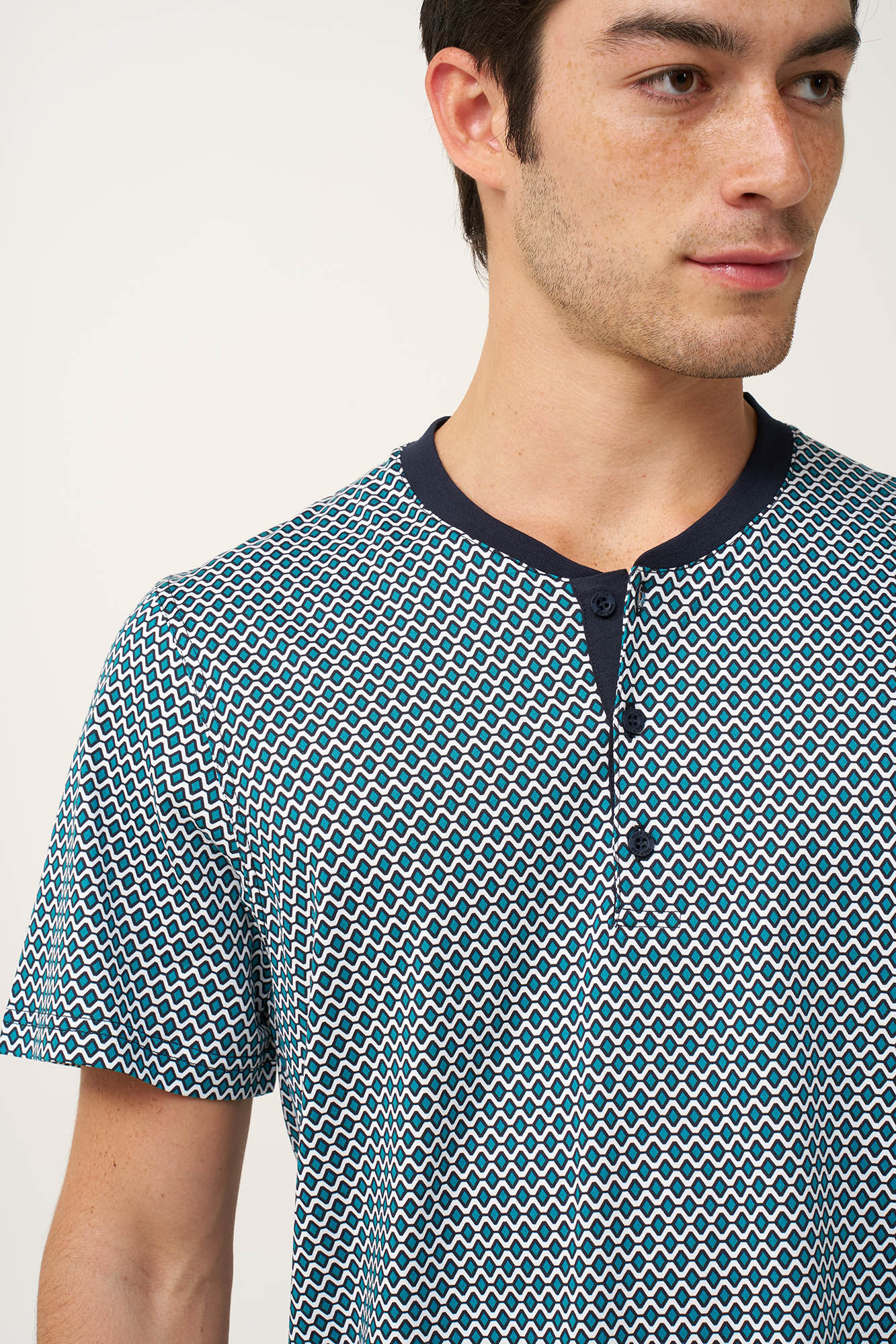 https://assets.vampfashion.com/SOFTONE_TMP_IMAGES/3_0238998054.jpg