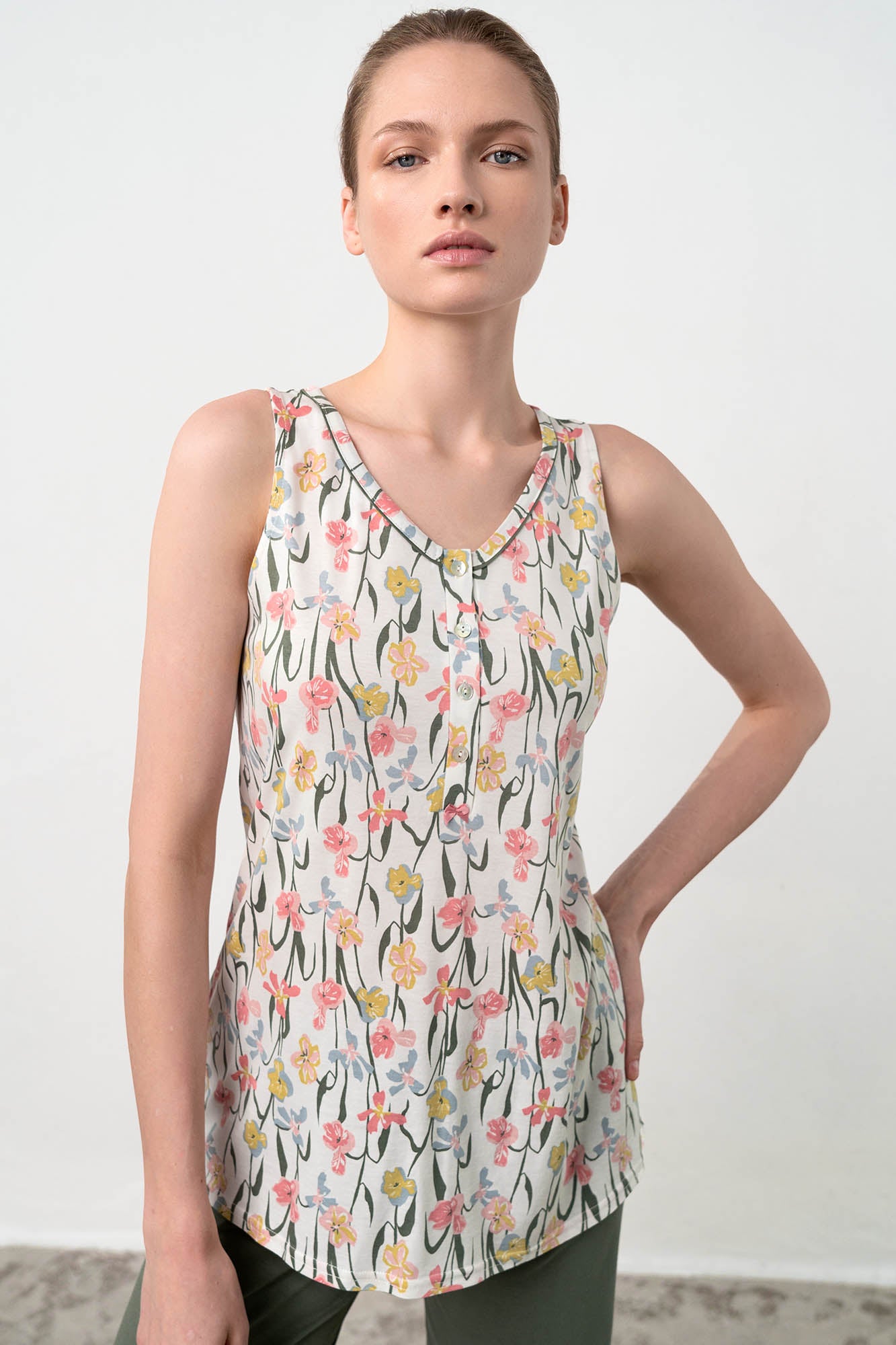 https://assets.vampfashion.com/SOFTONE_TMP_IMAGES/3_0257630431.jpg