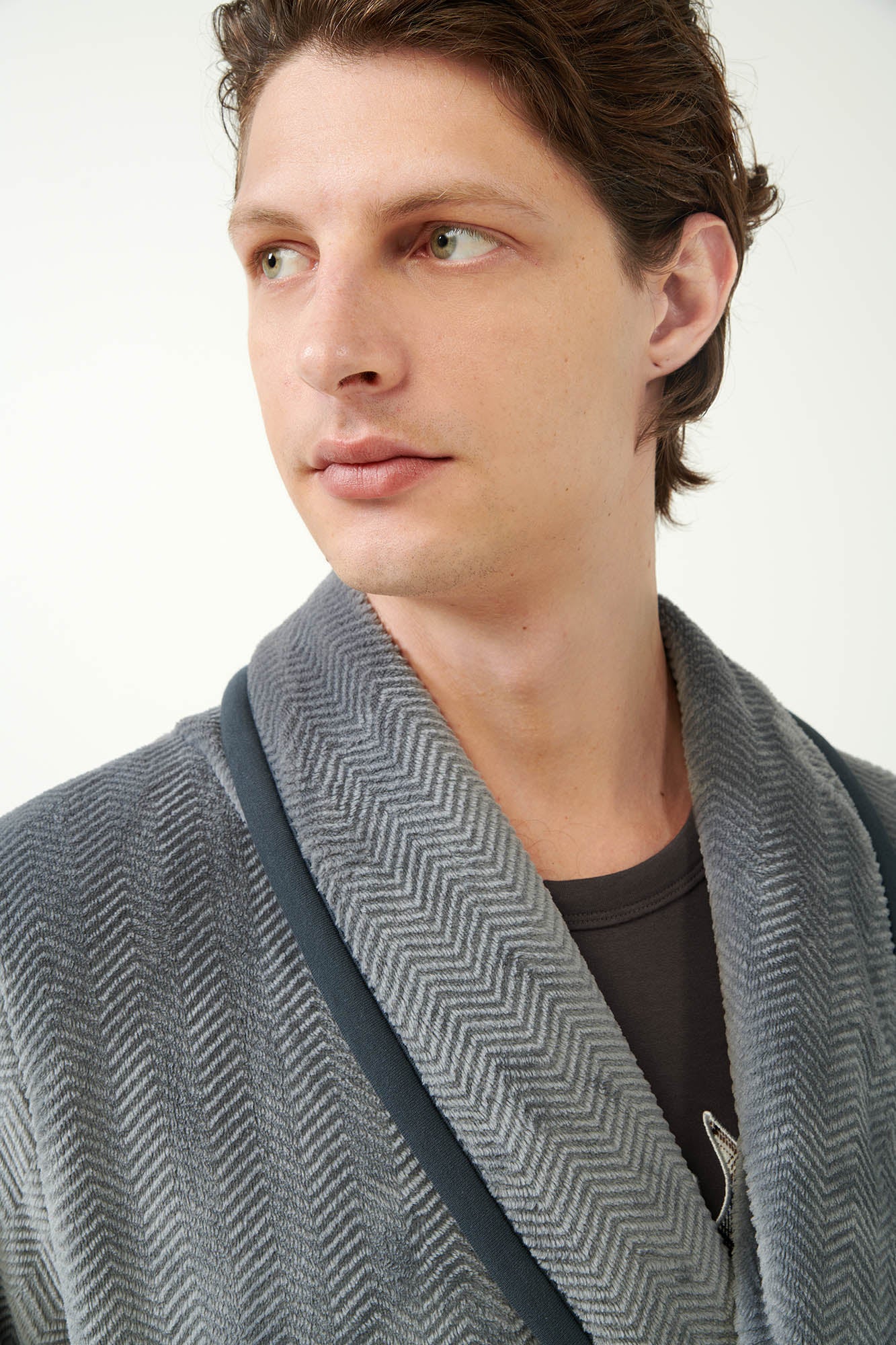 Vamp - Μονόχρωμη Σταυρωτή Fleece Ρόμπα