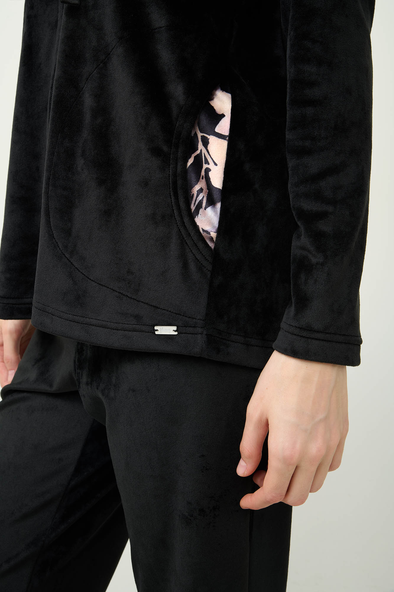 Vamp - Γυναικείο Velvet Lounge Set με Κουκούλα