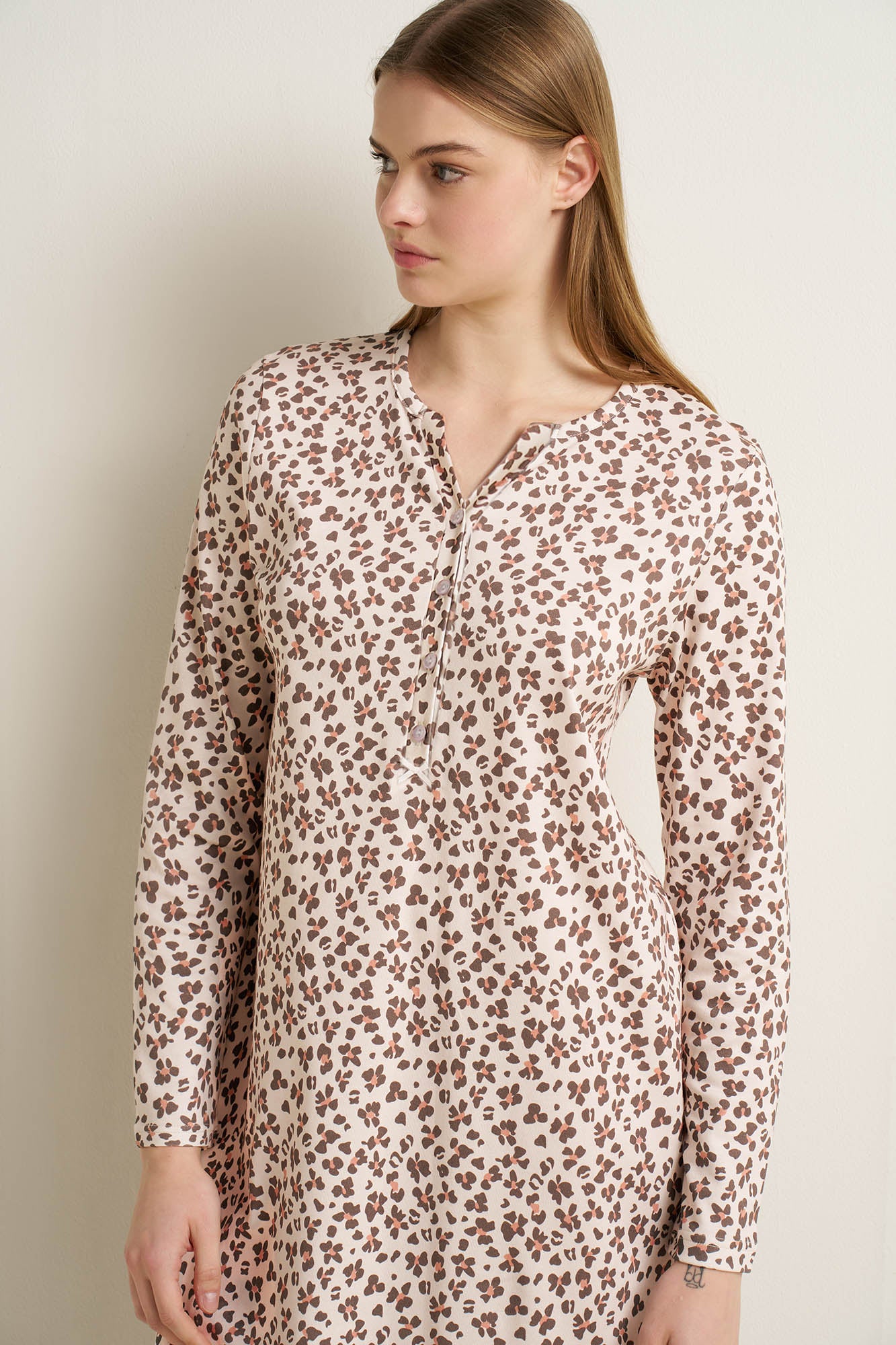 https://assets.vampfashion.com/SOFTONE_TMP_IMAGES/3_0399518471.jpg