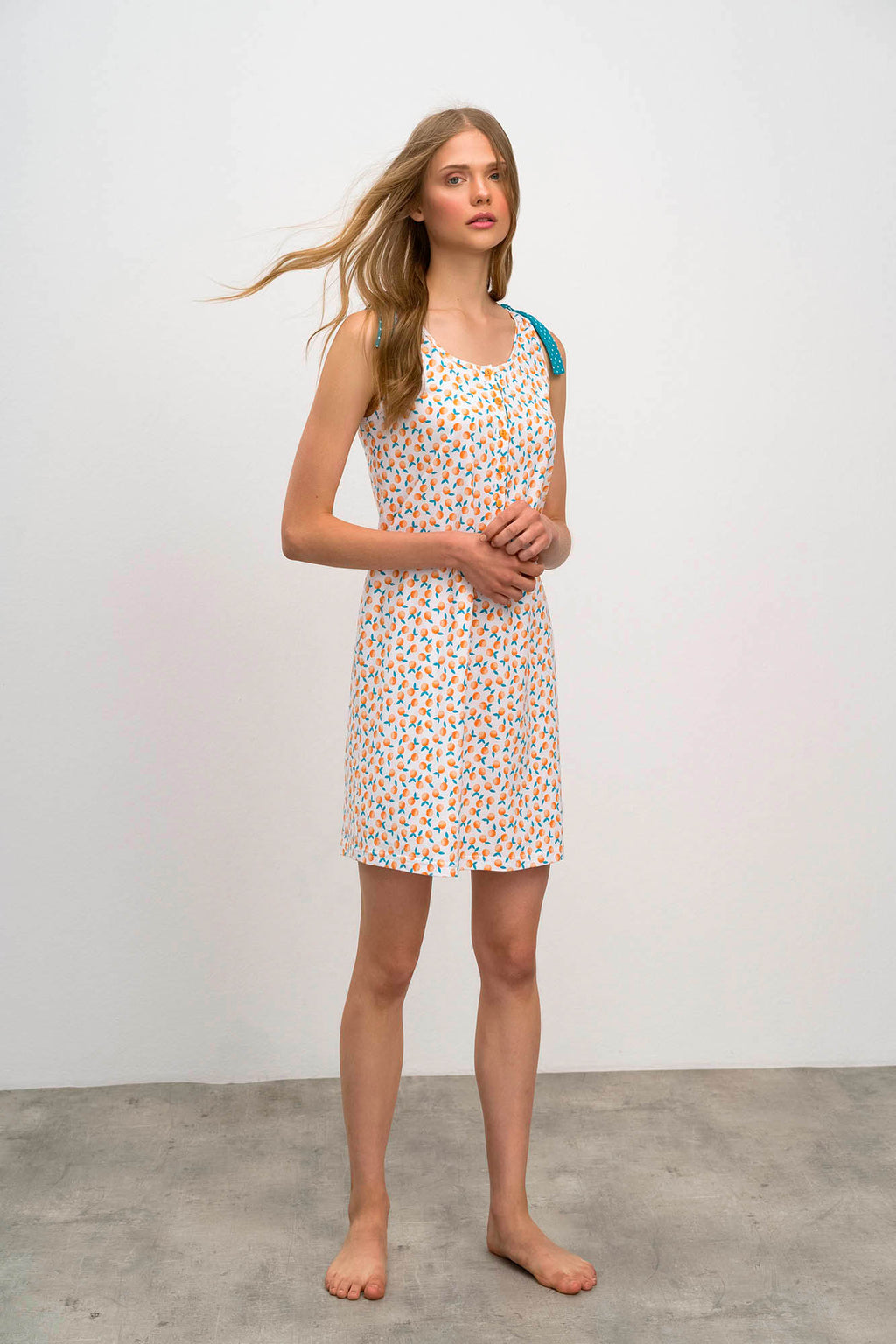 https://assets.vampfashion.com/SOFTONE_TMP_IMAGES/3_0401528260.jpg