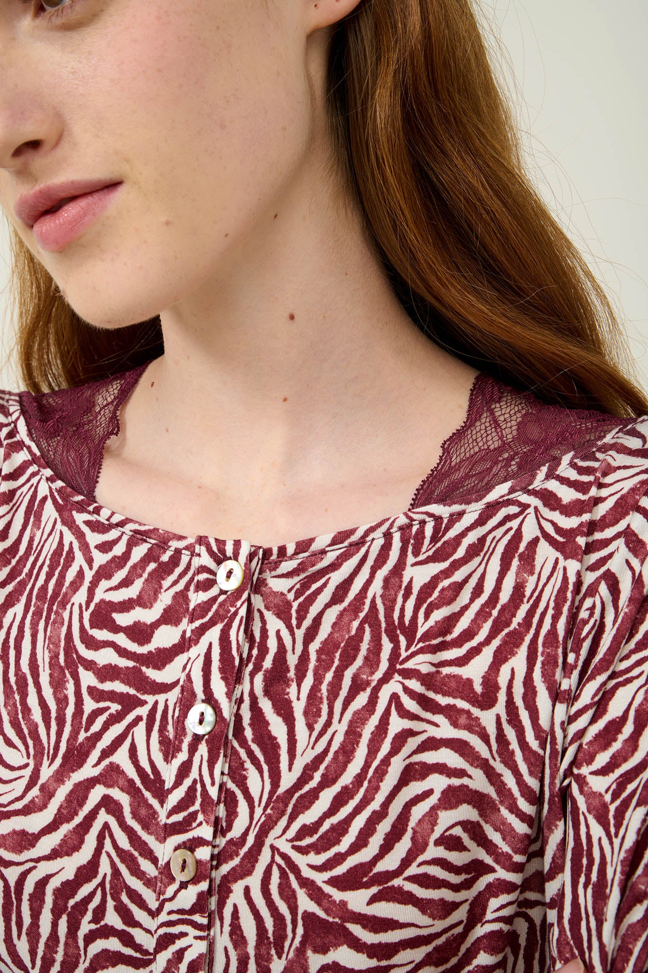 https://assets.vampfashion.com/SOFTONE_TMP_IMAGES/3_0418807895.jpg