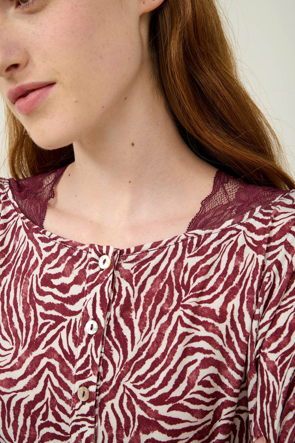 https://assets.vampfashion.com/SOFTONE_TMP_IMAGES/3_0418807895.jpg