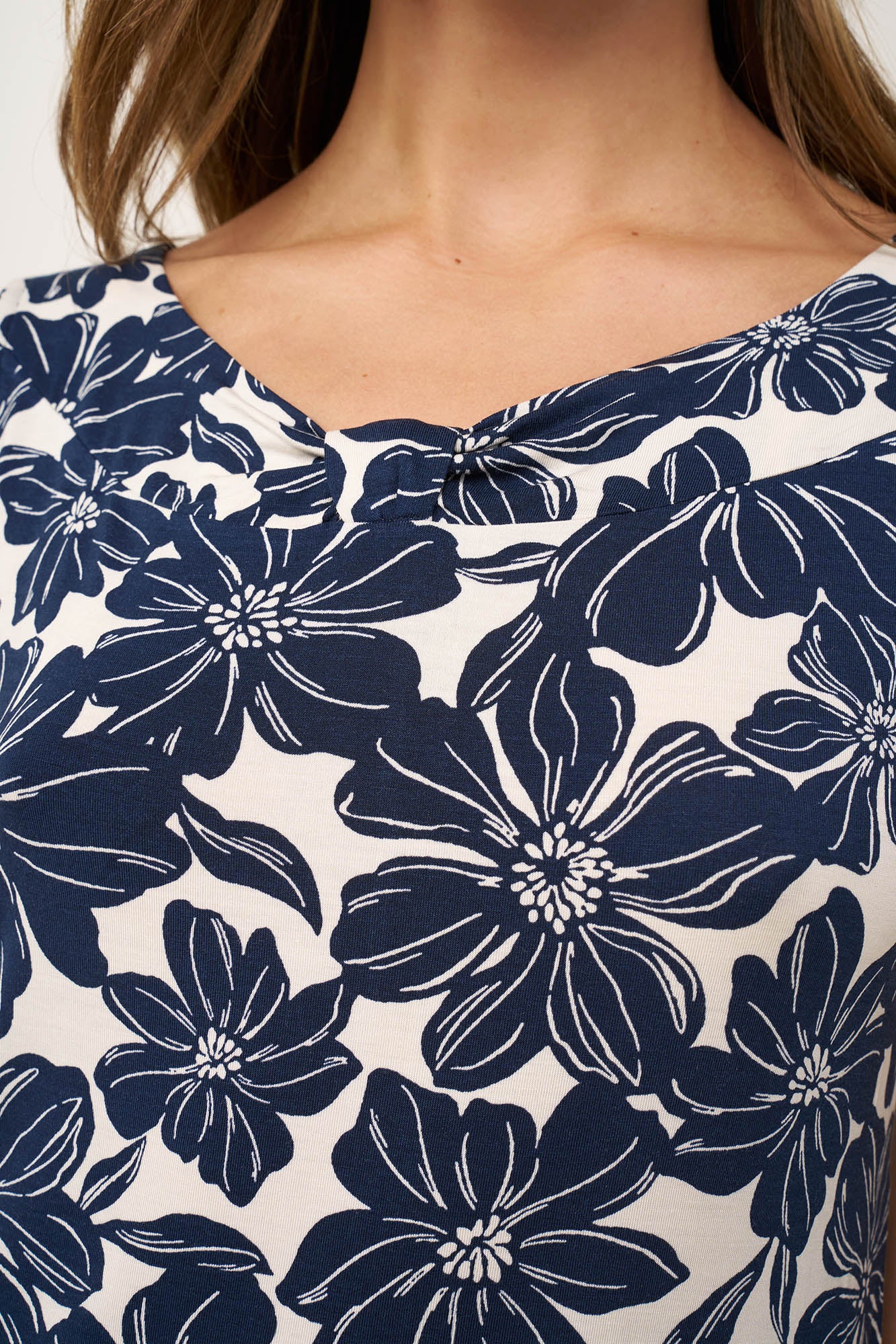 https://assets.vampfashion.com/SOFTONE_TMP_IMAGES/3_0421209636.jpg