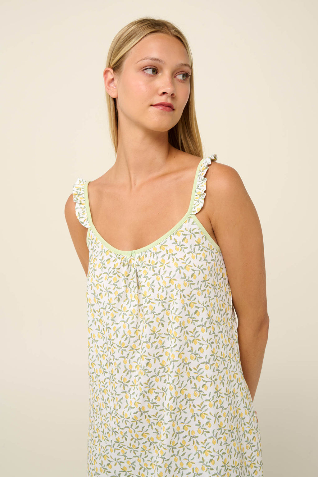 https://assets.vampfashion.com/SOFTONE_TMP_IMAGES/3_0439093943.jpg